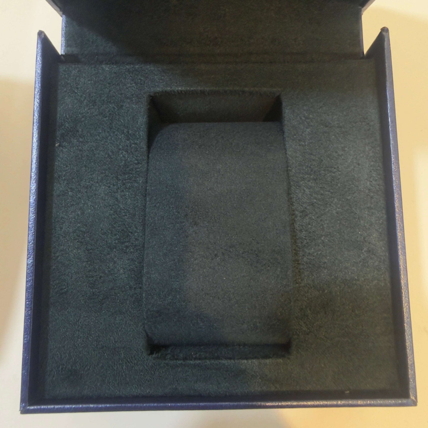 Festina Uhrenbox für Uhrenaufbewahrung.