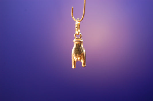 Anhänger aus 585er Gelbgold (14 Karat), Rock On“-Zeichen Anhänger Juwelier Alen