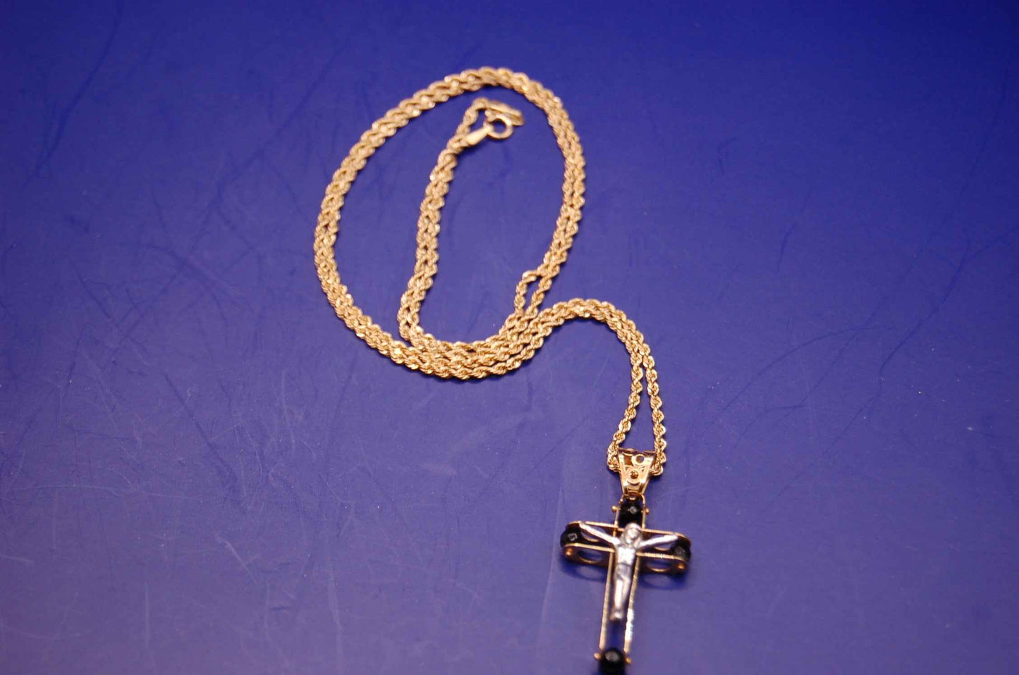 Kordelkette Kreuz-Anhänger Gelbgold 750er Gelb-/Weißgold mit Onyx - Edler 18 Karat Schmuck – Juwelier Alen