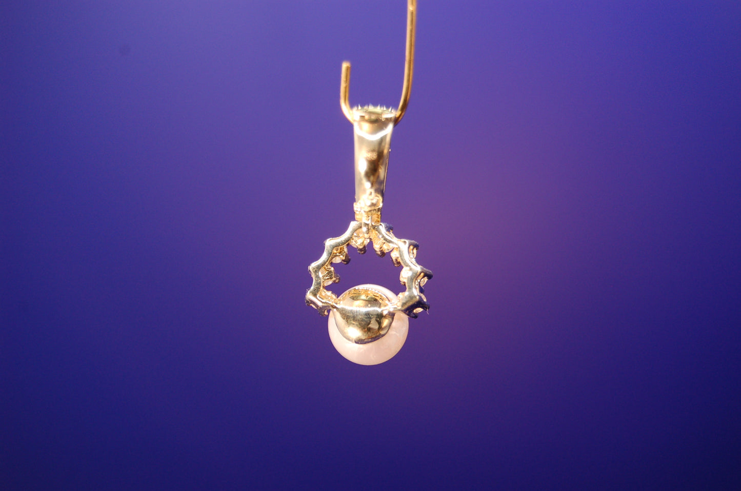 Anhänger aus 585er Gelbgold (14 Karat) mit Zirkonia und Süßwasserperle Anhänger Juwelier Alen