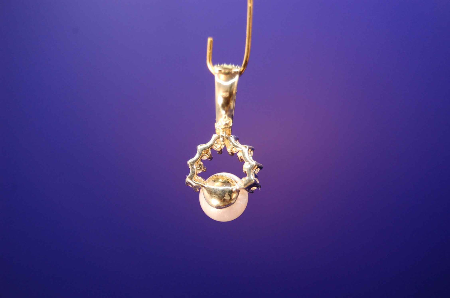 Anhänger aus 585er Gelbgold mit Süßwasserperle - Eleganter Schmuck für jeden Anlass – Juwelier Alen