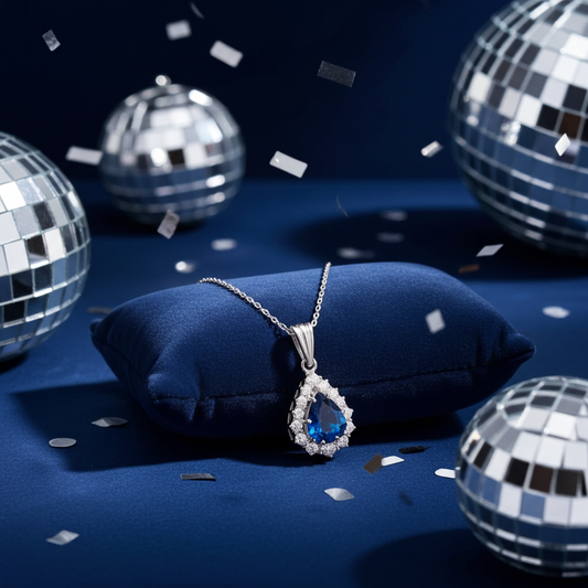 Exquisiter Anhänger , 750er Weißgold (18 Karat) mit Edelsteinbesatz