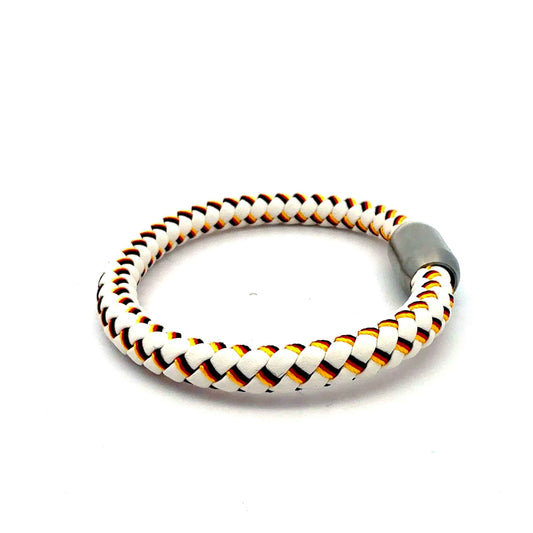 Magnetisches Stoffarmband in Deutschland-Farben, Edelstahlschließe – Juwelier Alen