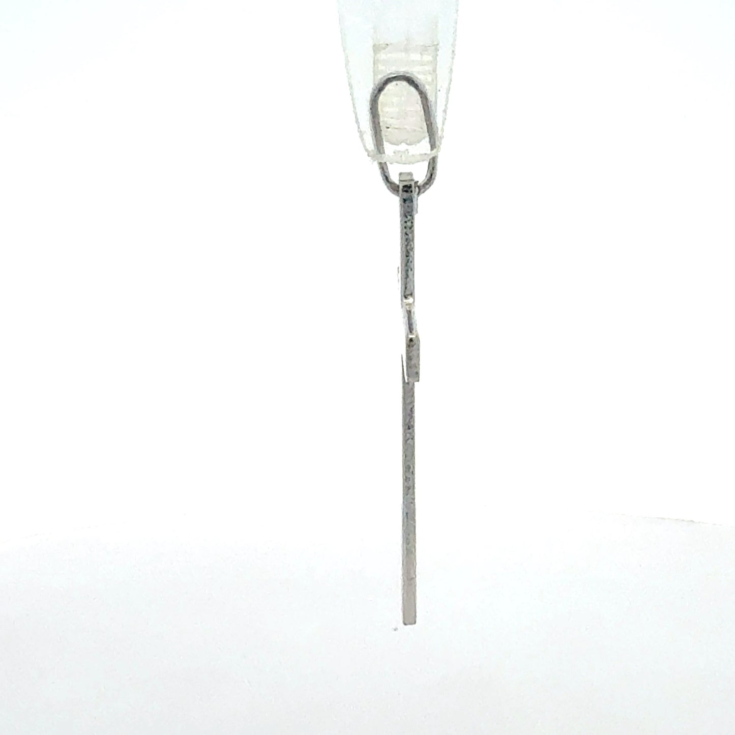 Kreuz Anhänger Seitenansicht – leichtes Design