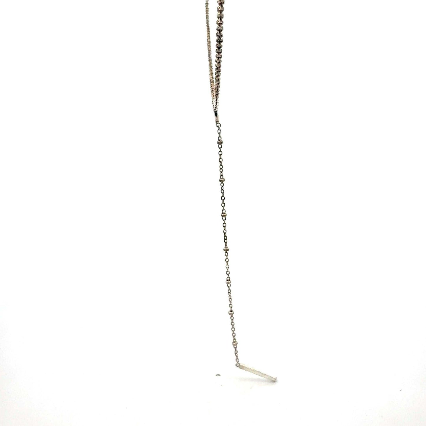 Sterling-Silber Halskette in Y-Form mit Anhänger, elegantes Schmuckstück von Juwelier Alen, detailreiche Kettenansicht.
