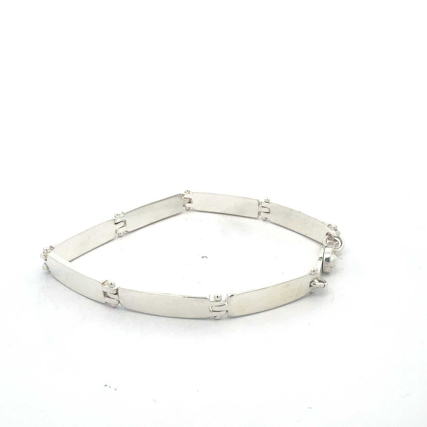 Massives Armband aus 925er Sterling Silber, handgefertigt, mit elegantem Design, von Juwelier Alen.