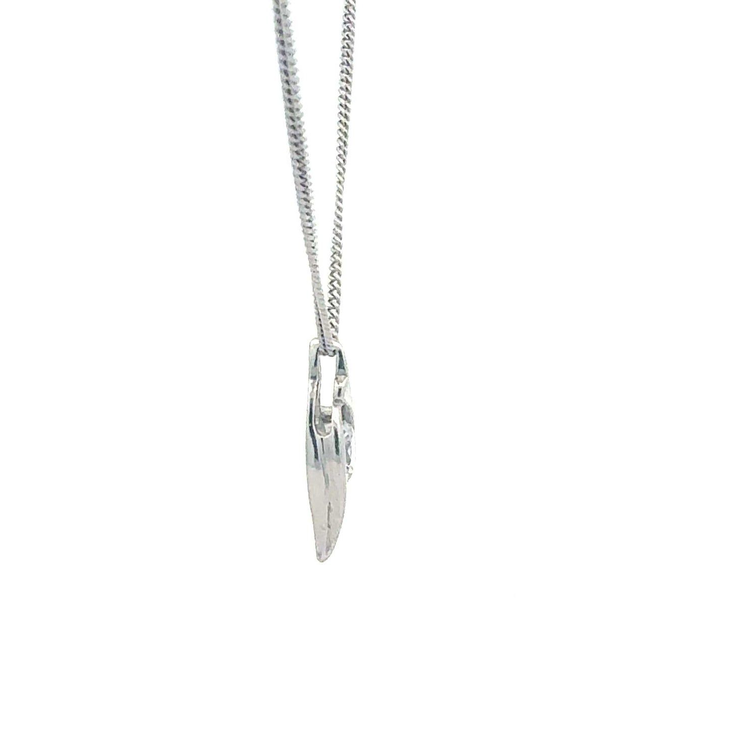 Sterlingsilberkette mit Anhänger und Zirkonia, elegante Halskette von Juwelier Alen, funkelnder Anhänger mit Zirkoniasteinen.