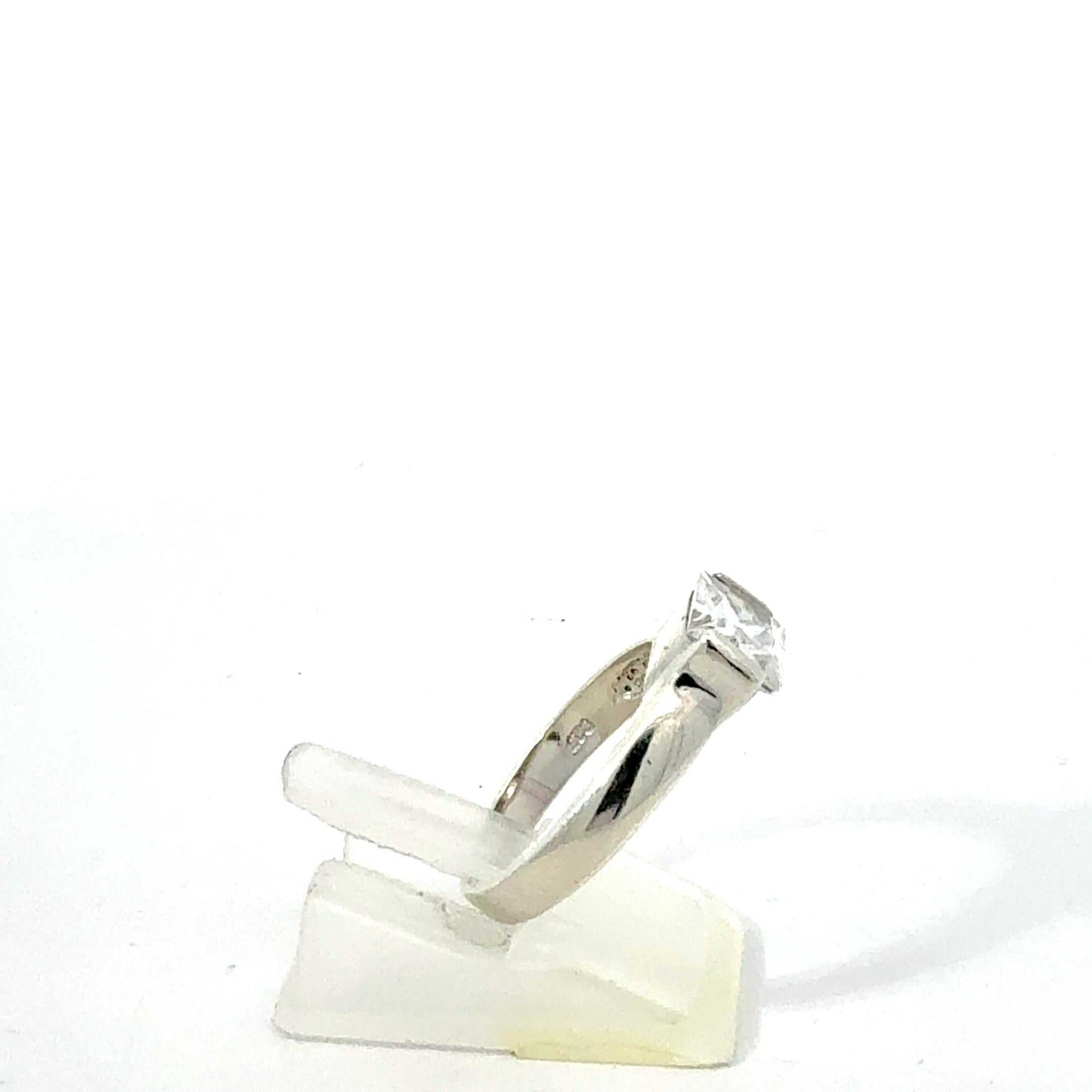 925er Sterling-Silberring mit funkelnden Zirkonia-Steinen, elegantes Schmuckstück von Juwelier Alen.