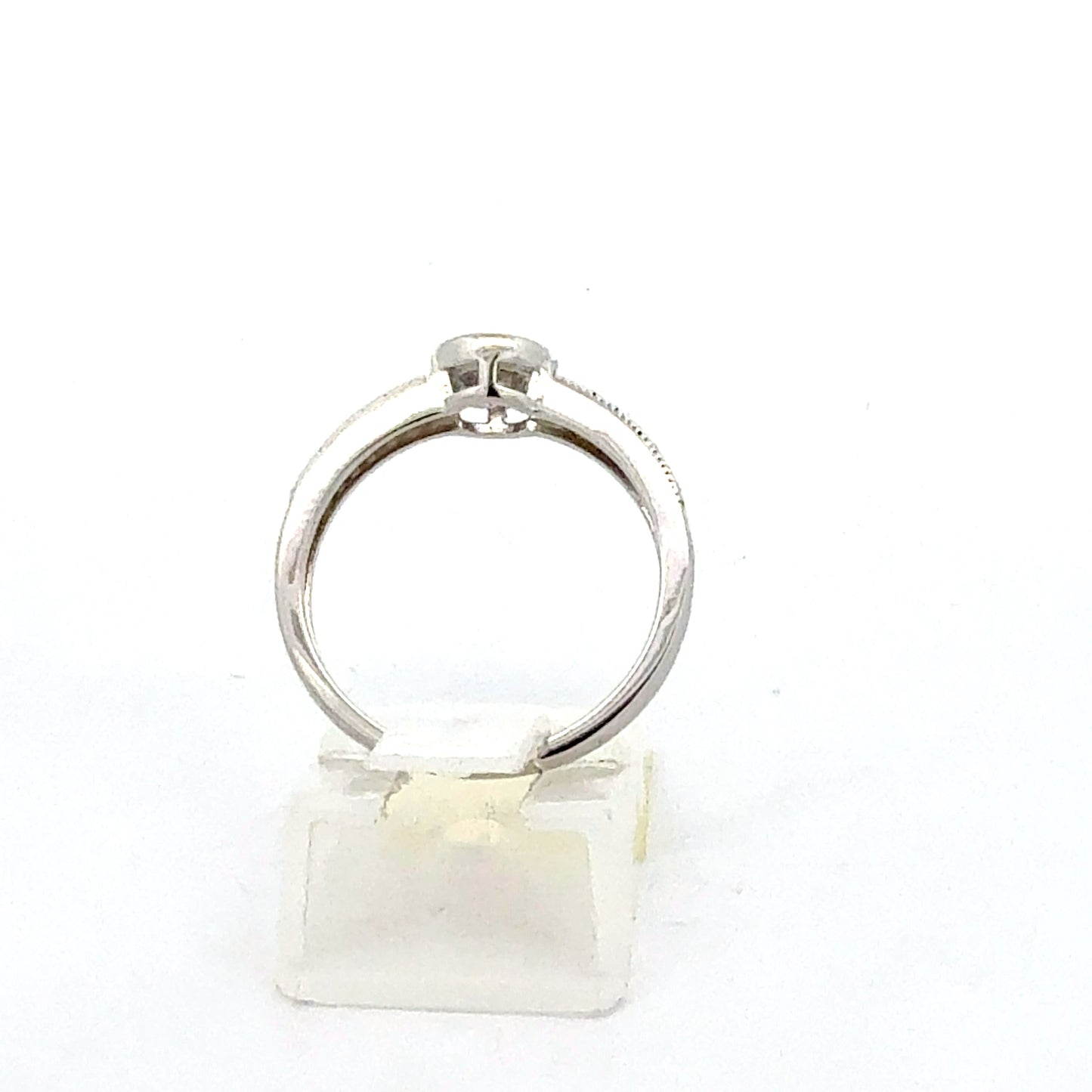 Eleganter Silberring 925 mit Zirkonia, 2,10 g – Weitere Perspektive