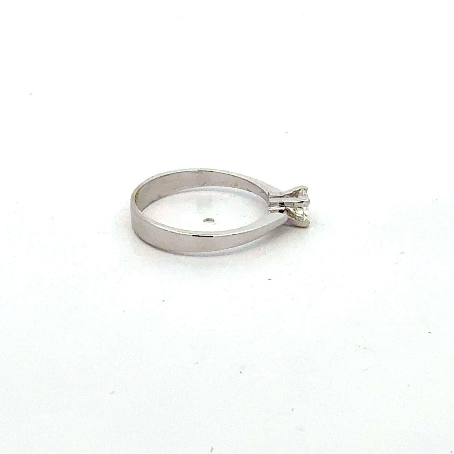 Ring 750 / 18 Karat Weißgold – Solitär – Brillant 0,30 ct – Juwelier Alen