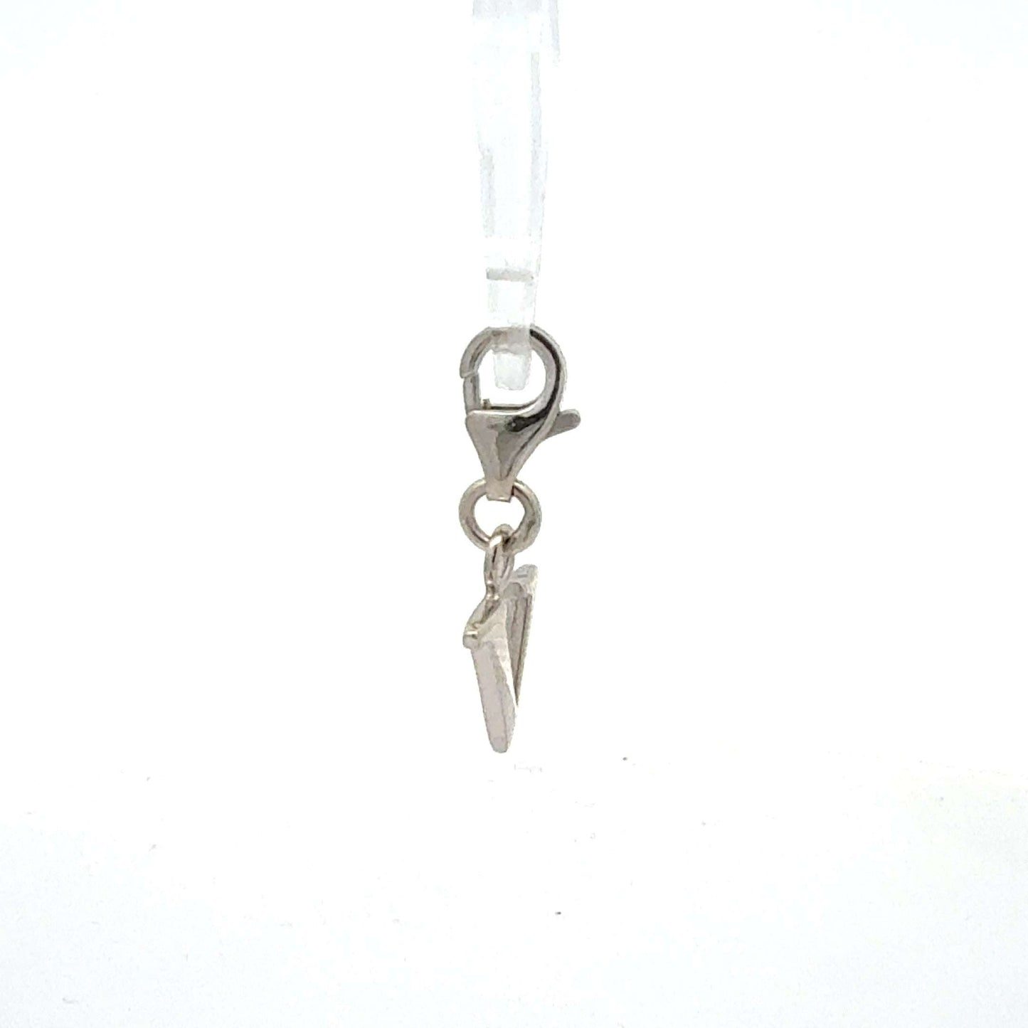 Silberner Buchstaben V Anhänger 925, Juwelier Alen, filigraner Charm, leichtes Gewicht von 0,78 g, elegantes Schmuckstück