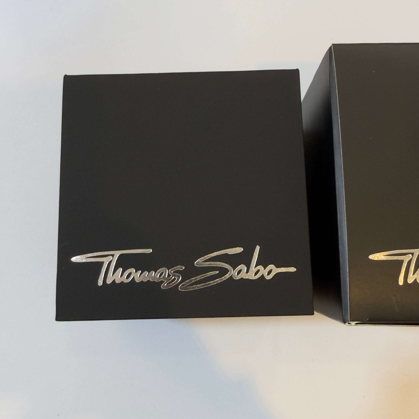 Original unbenutzte Thomas Sabo Uhrenbox, Zubehör für Uhrenaufbewahrung, in neutralem Design, von Juwelier Alen
