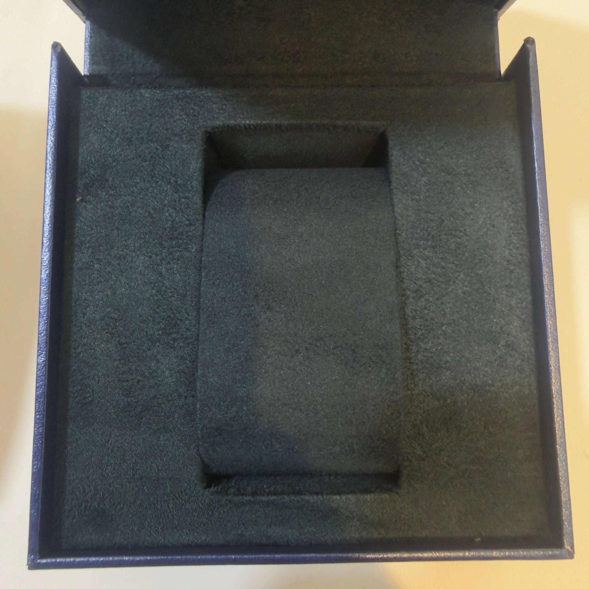 Festina Uhrenbox  für Uhrenaufbewahrung.