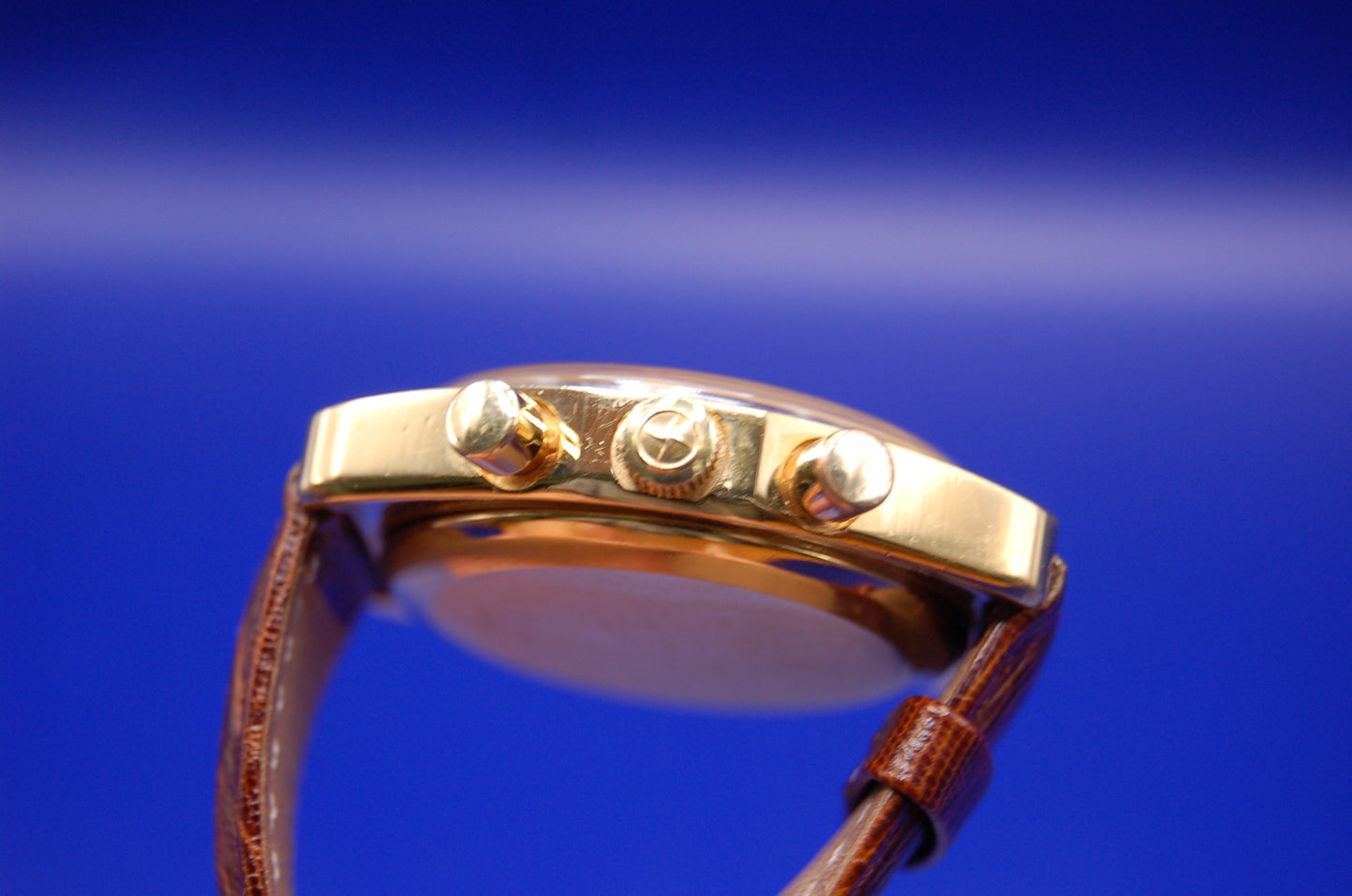 Zenith El Primero Automatik - Seitenansicht mit Lederarmband