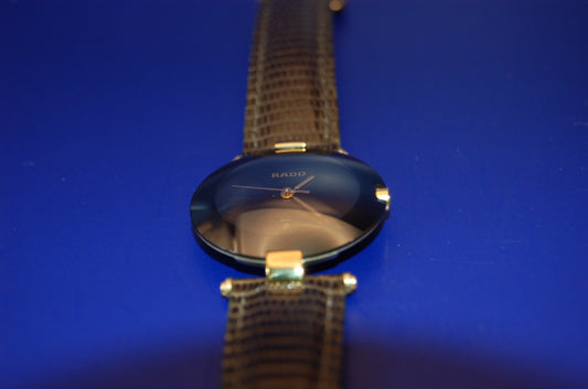 Rado Diastar Quarzuhr Keramik - Frontansicht mit schwarzem Zifferblatt