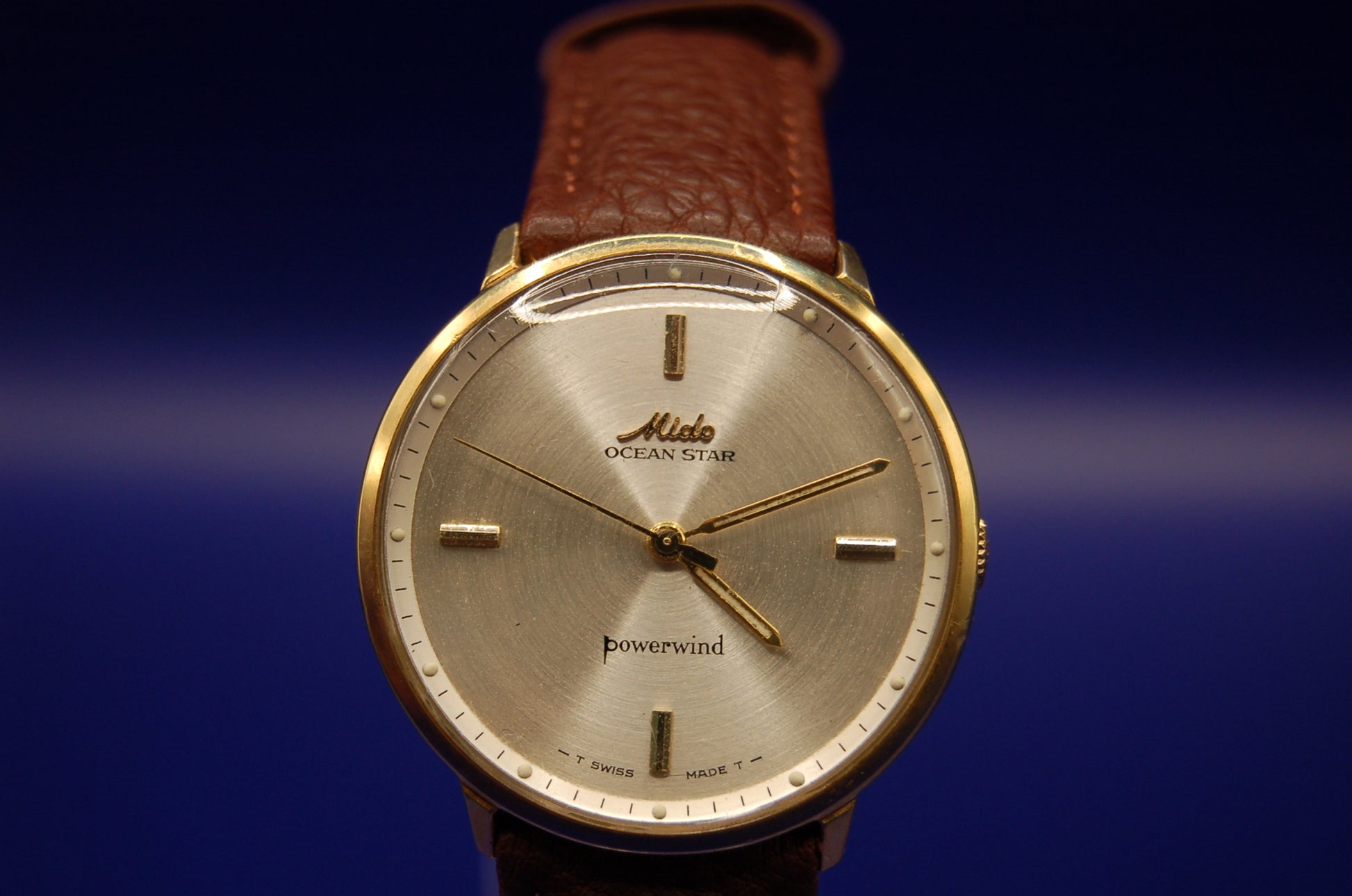 Mido Ocean Star Automatikuhr Vergoldet - Frontansicht mit goldenem Zifferblatt