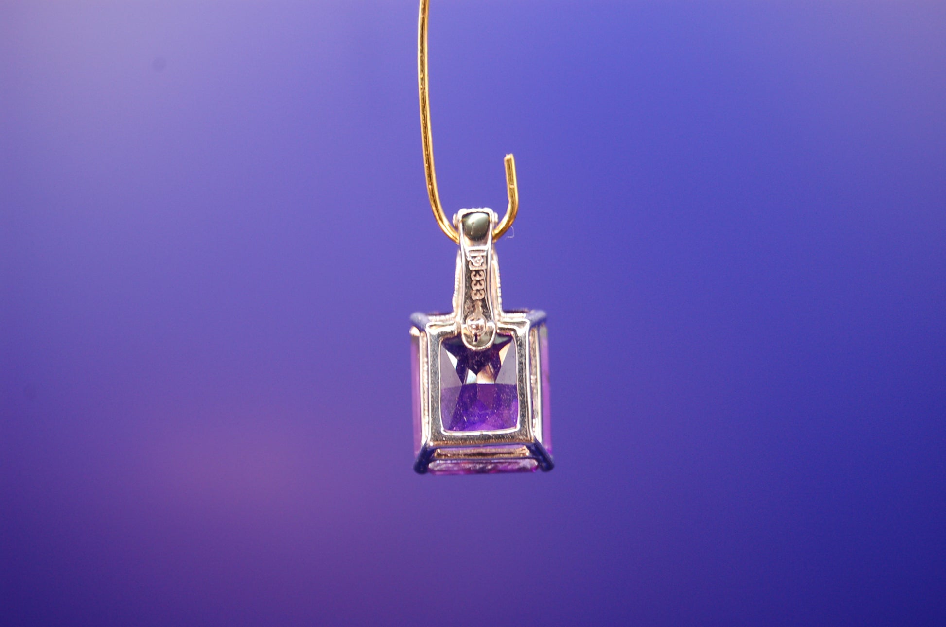 Eleganter Amethyst Schmuckanhänger in 333er Weißgold
