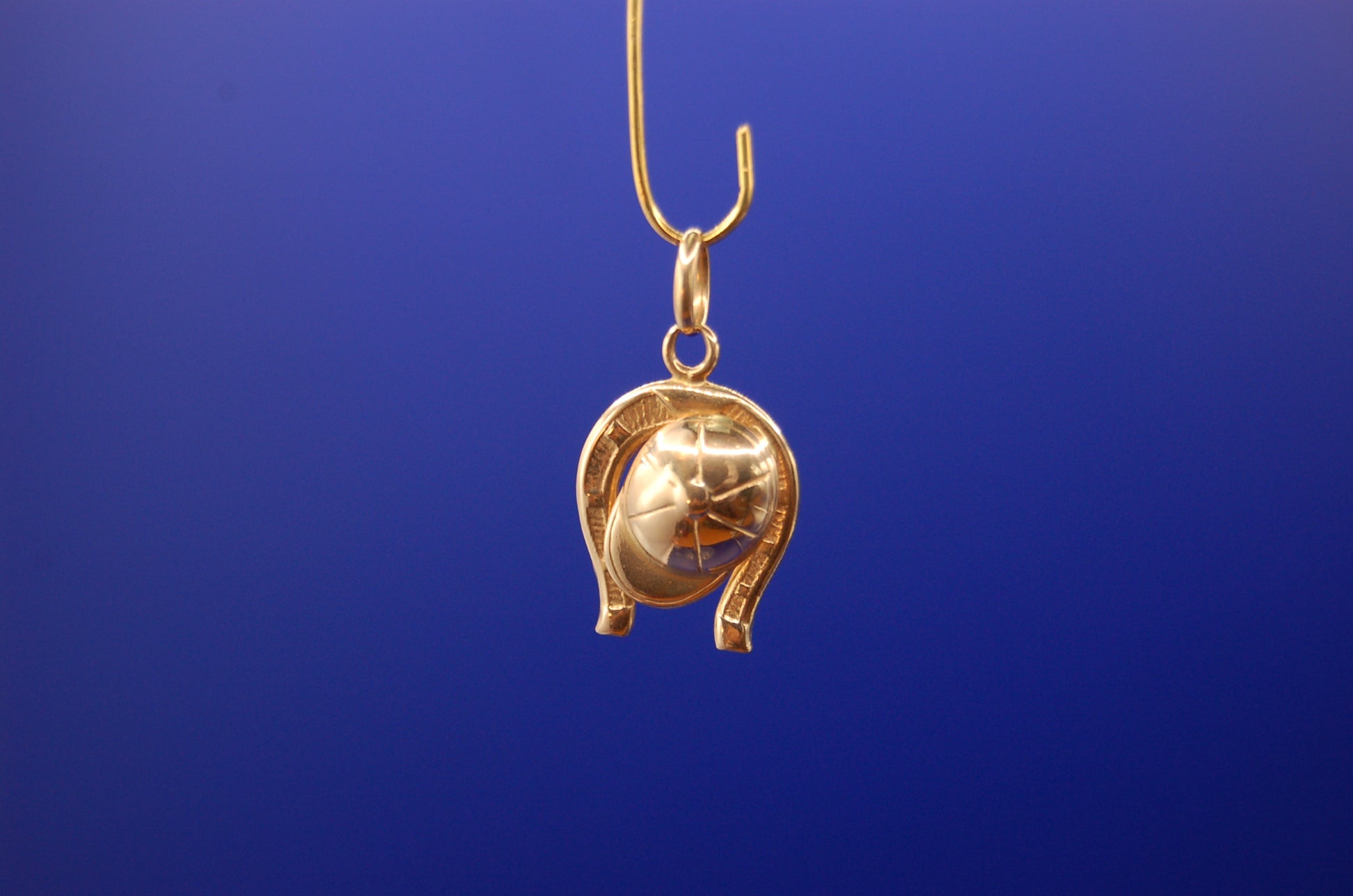 750er Gelbgold Anhänger 18 Karat - Detailaufnahme der feinen Verarbeitung