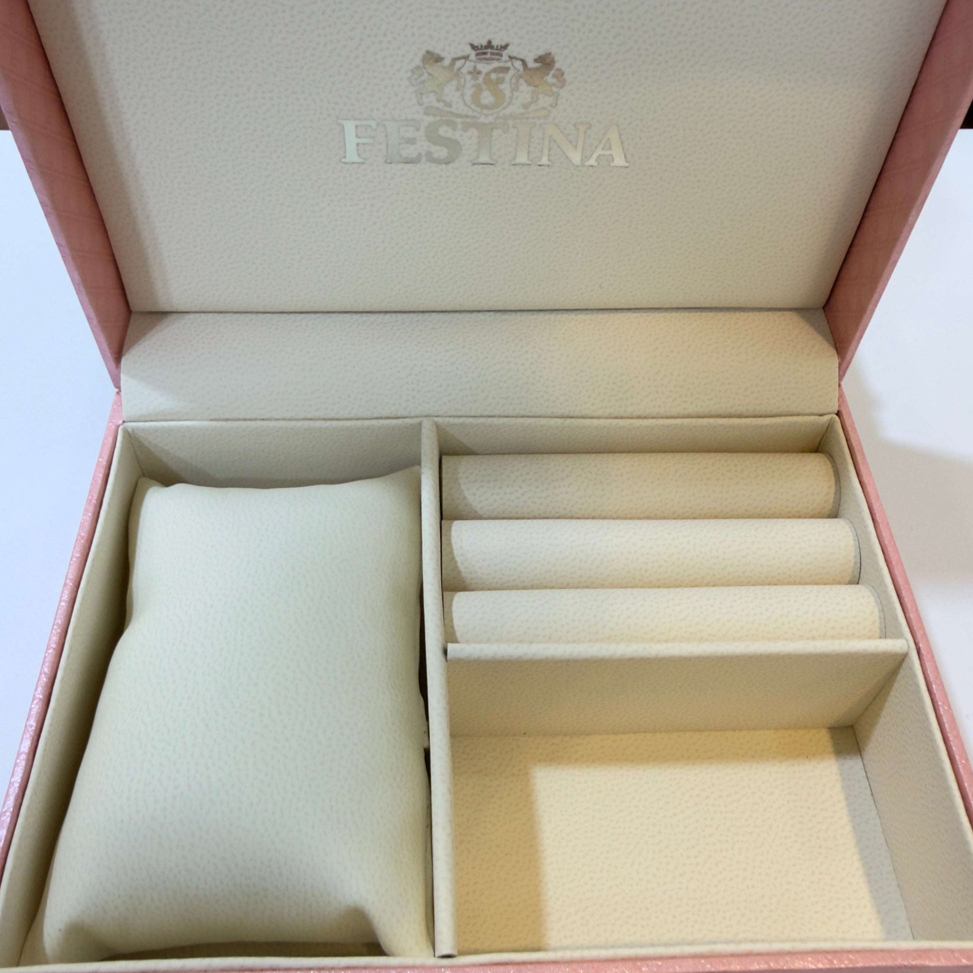 Festina Schmuckbox von Juwelier Alen, unbenutzt, mit Umverpackung, Innenansicht für Schmuckaufbewahrung, Modell F24