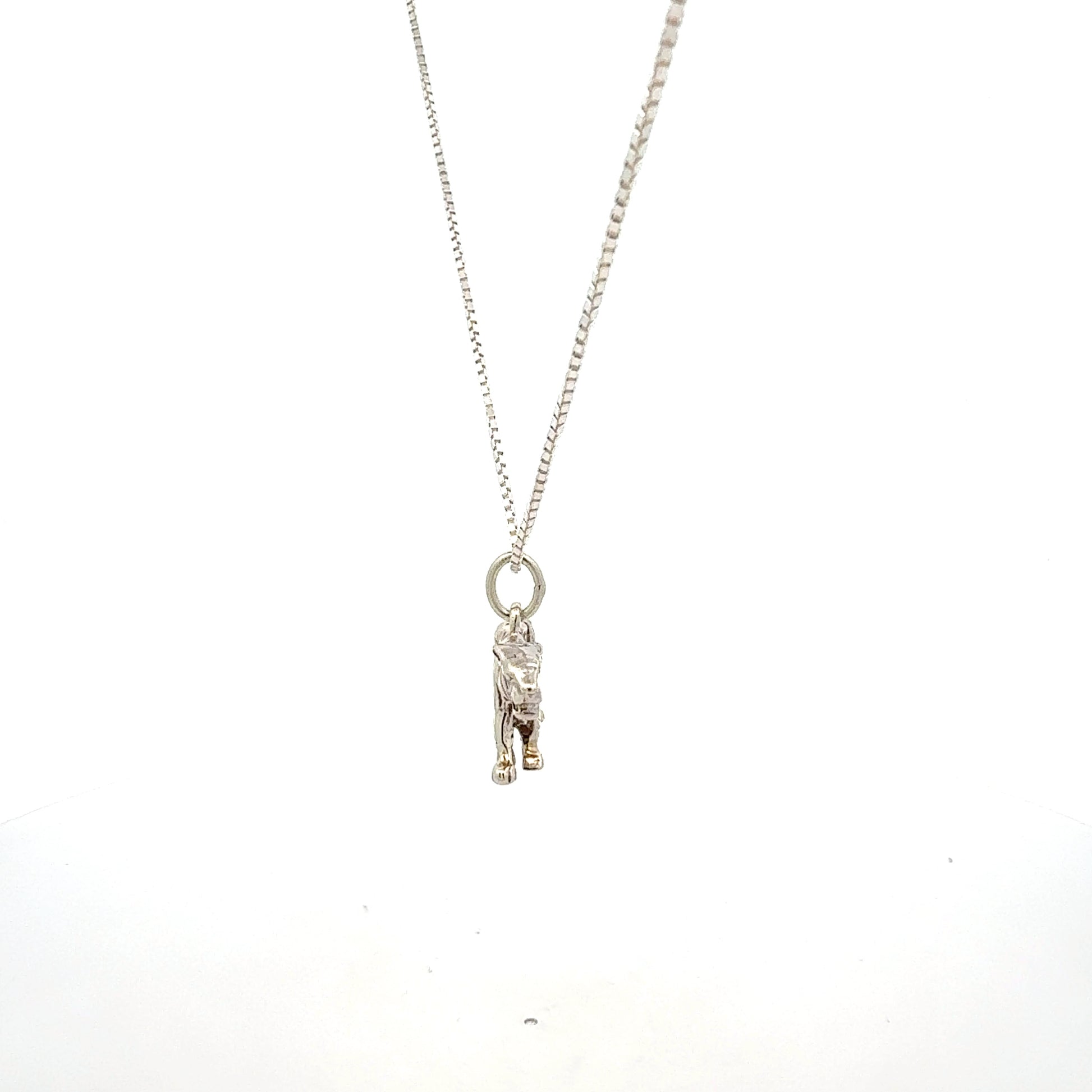 925 Silberkette mit Tiger-Anhänger 70cm, Seitenansicht vorne