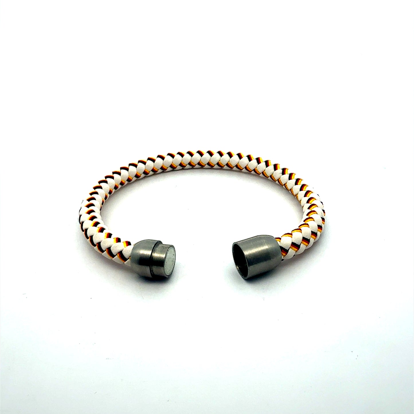 Hochwertiges Stoffmaterial Deutschland Armband Schwarz-Rot-Gold - geöffnet