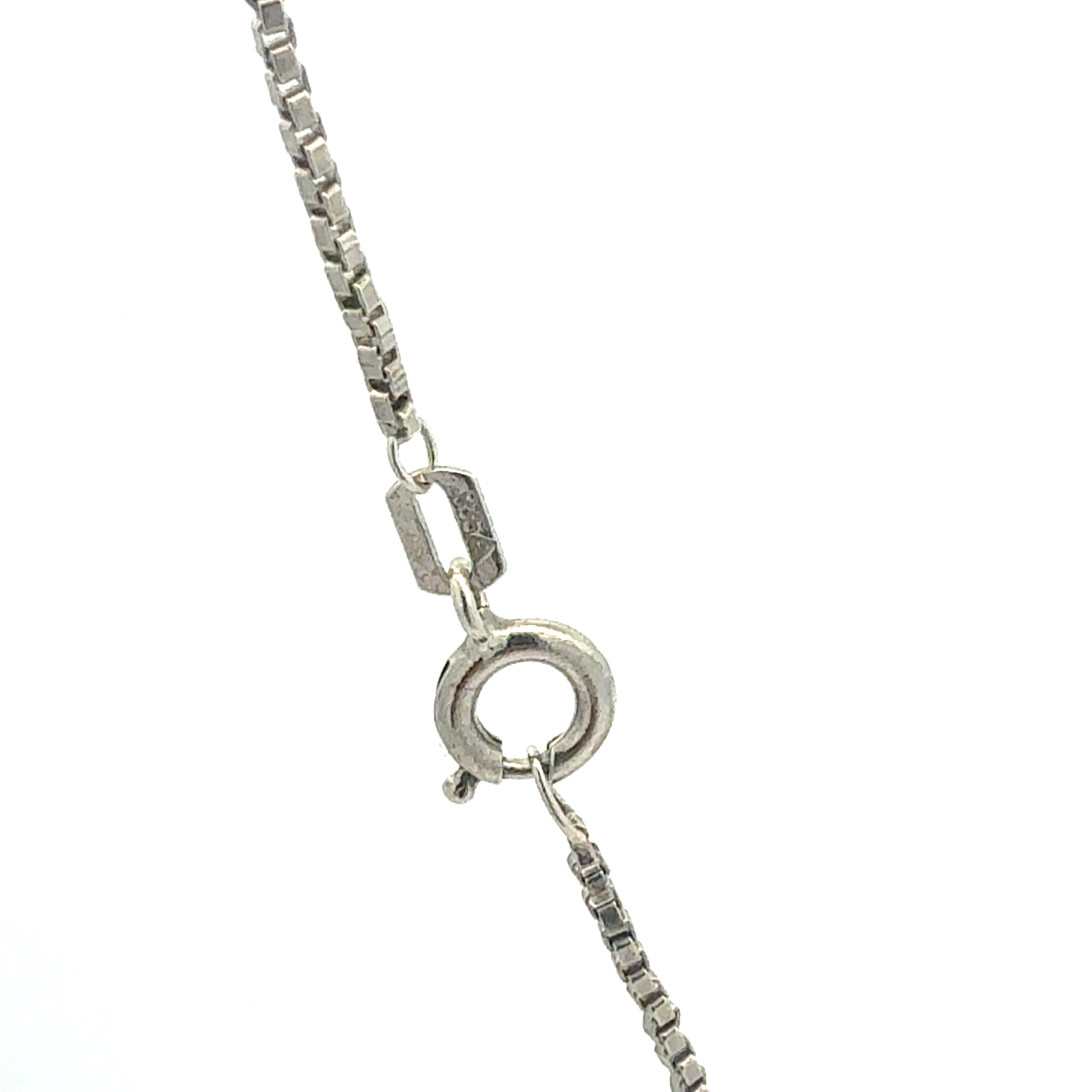 925er Silberkette mit Kreuz - Nahaufnahme des Verschlusses