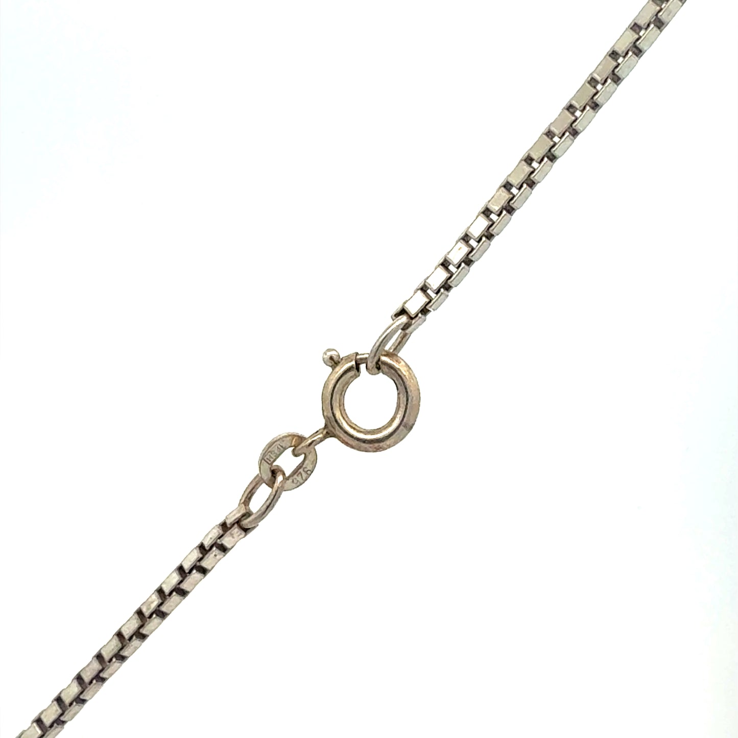 Naturstein-Anhänger Detail - handverlesener Edelstein