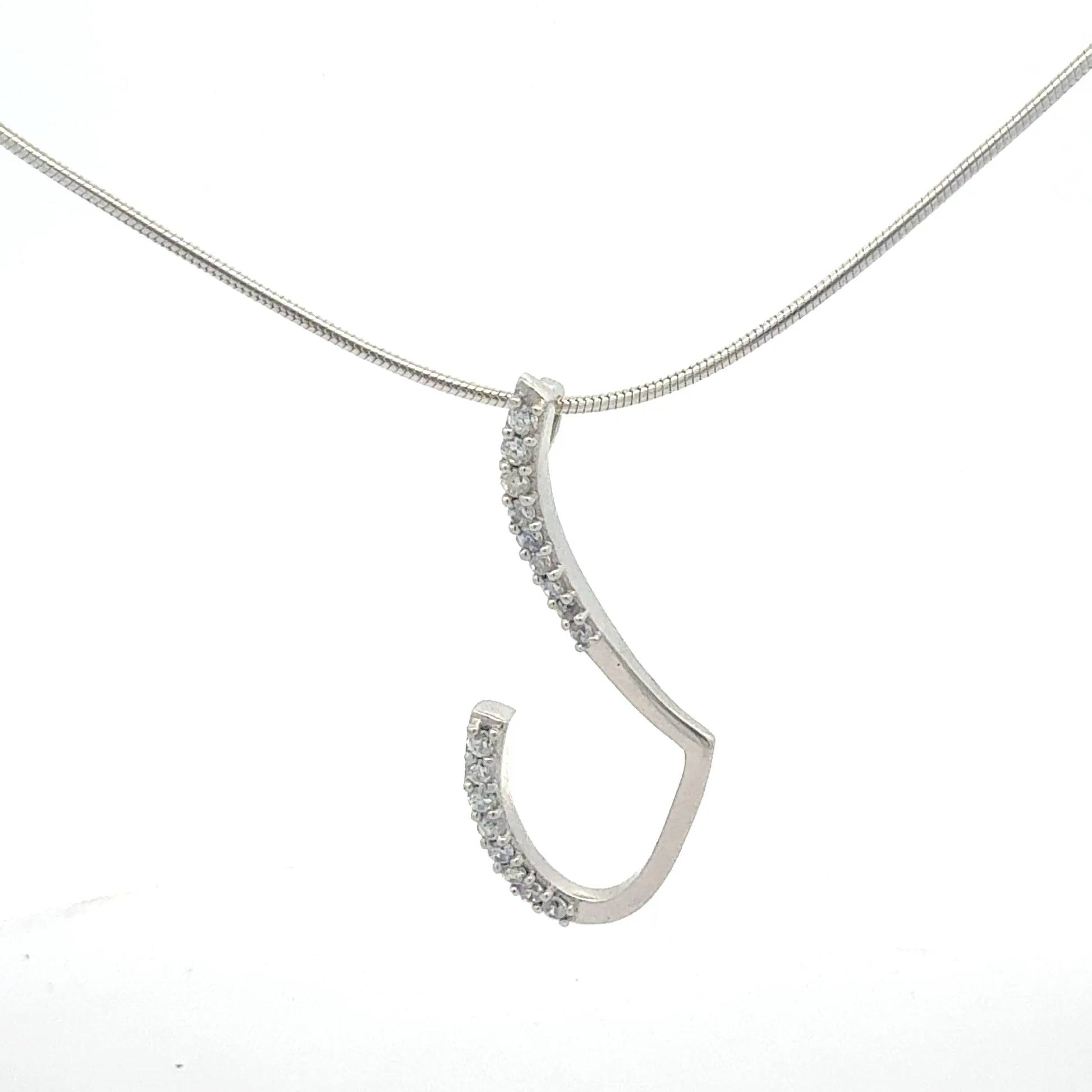 Silberkette 925 Anhänger funkelnd - Nahaufnahme