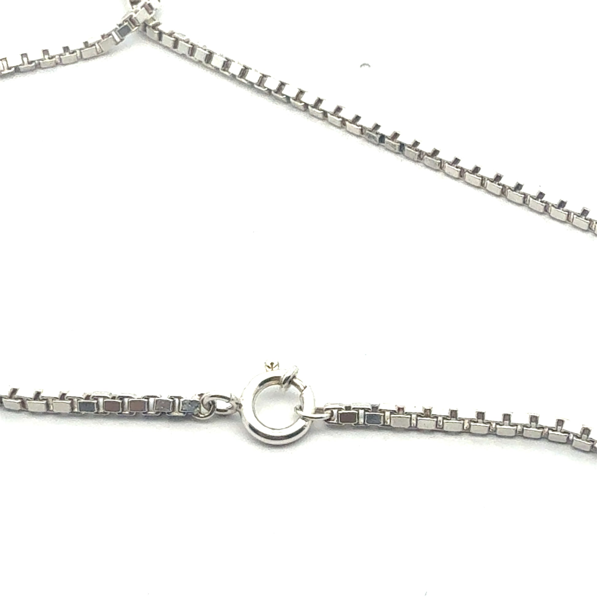 Silberkette 925 mit Kreuz-Anhänger – Nahaufnahme der Verarbeitung