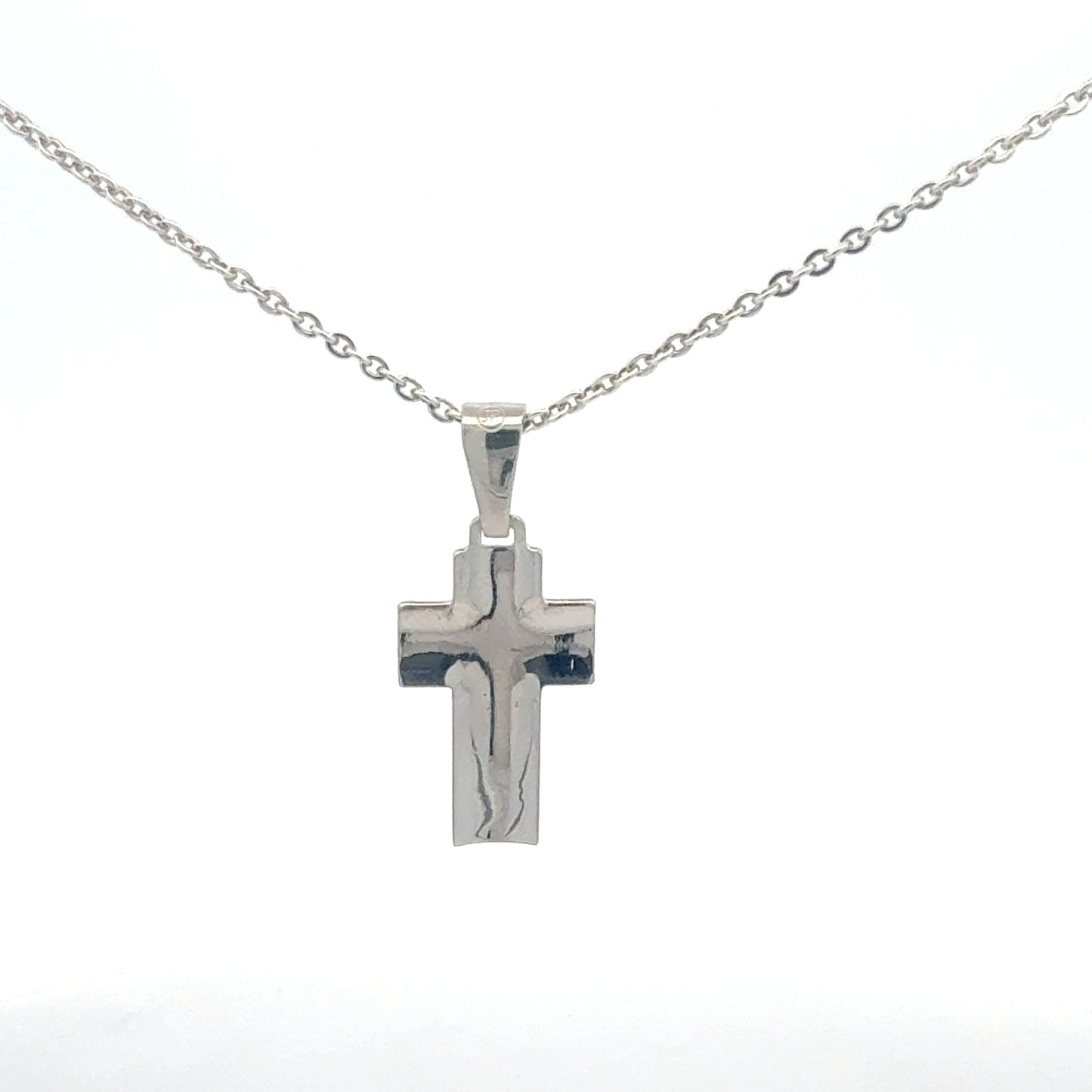Silberkette 925 mit Kreuz-Anhänger – Detailansicht des filigranen Kreuzes
