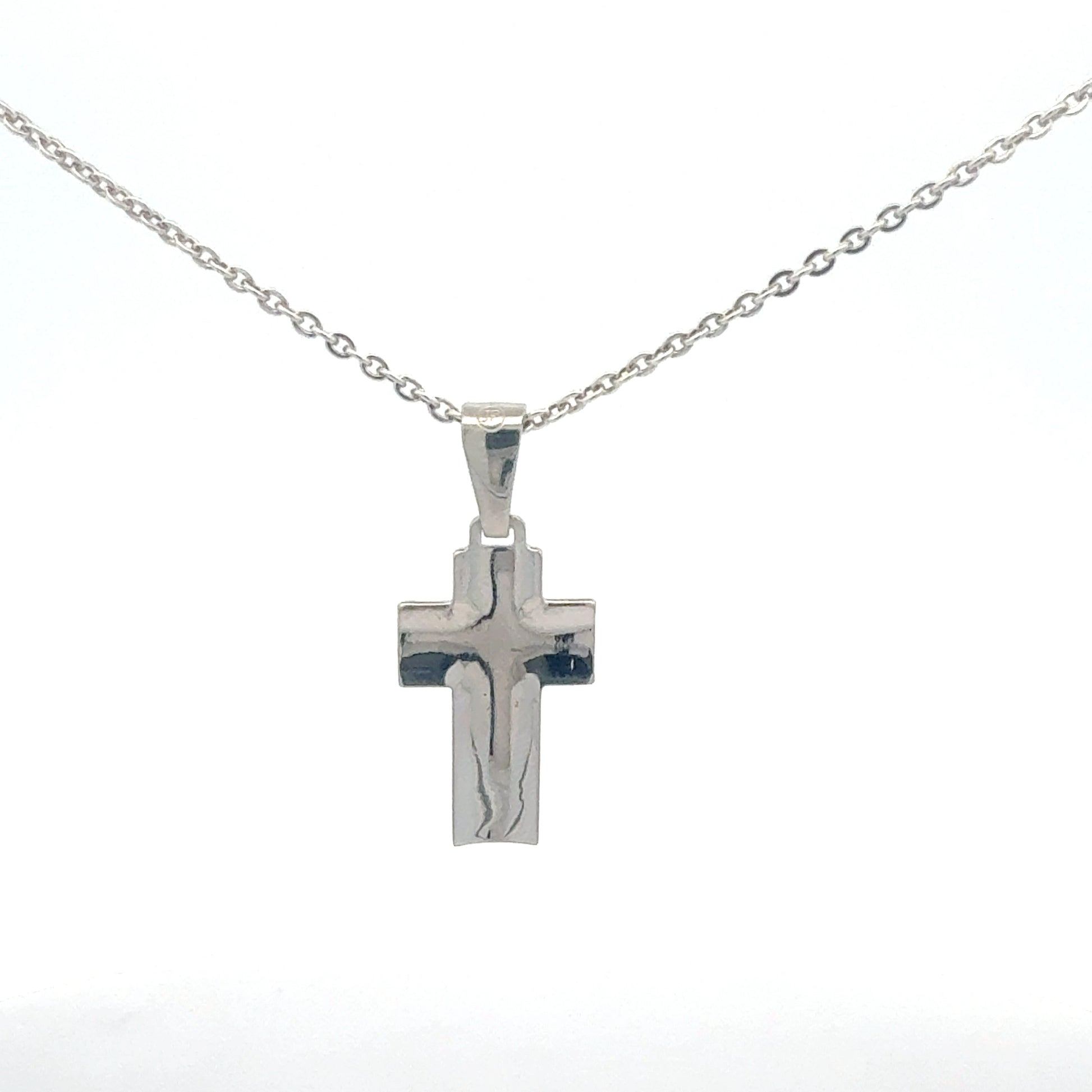 Silberkette 925 mit Kreuz-Anhänger – Detailansicht des filigranen Kreuzes