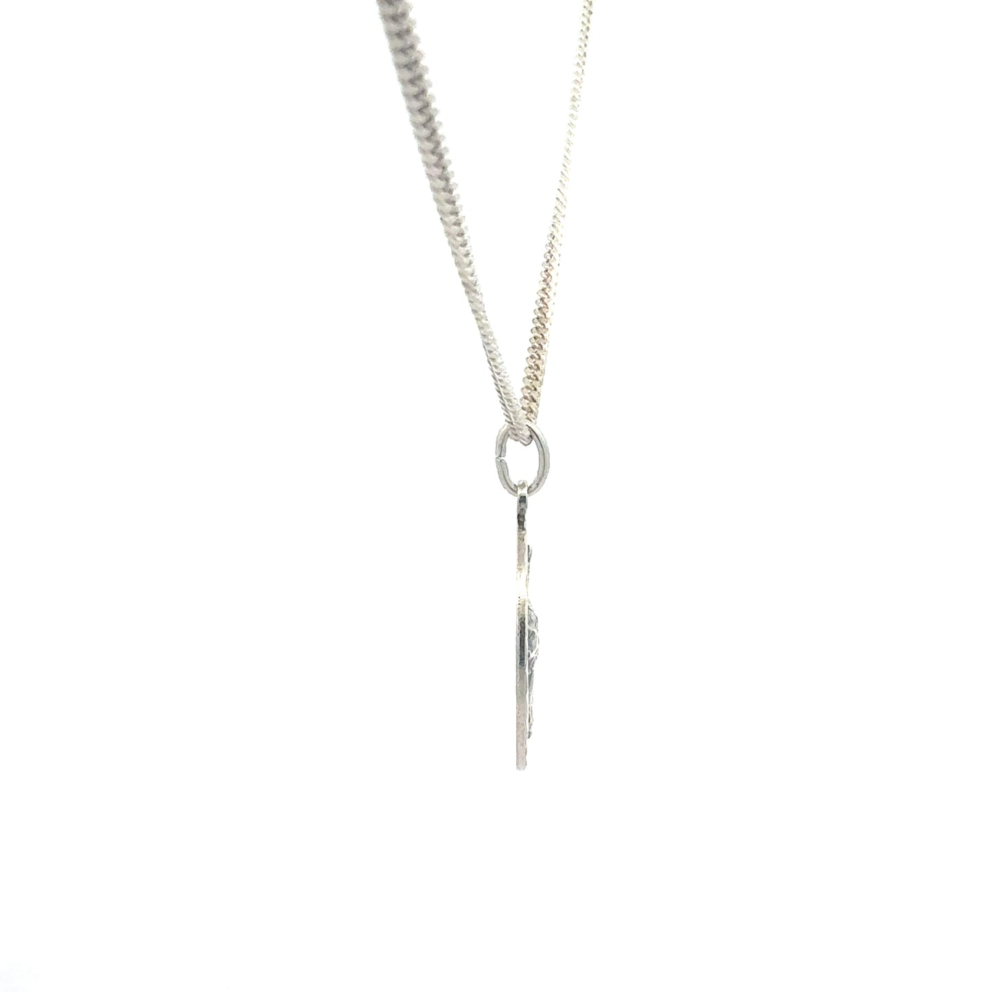 Silber Panzerkette mit Löwe – Seitenansicht des Schmuckstücks