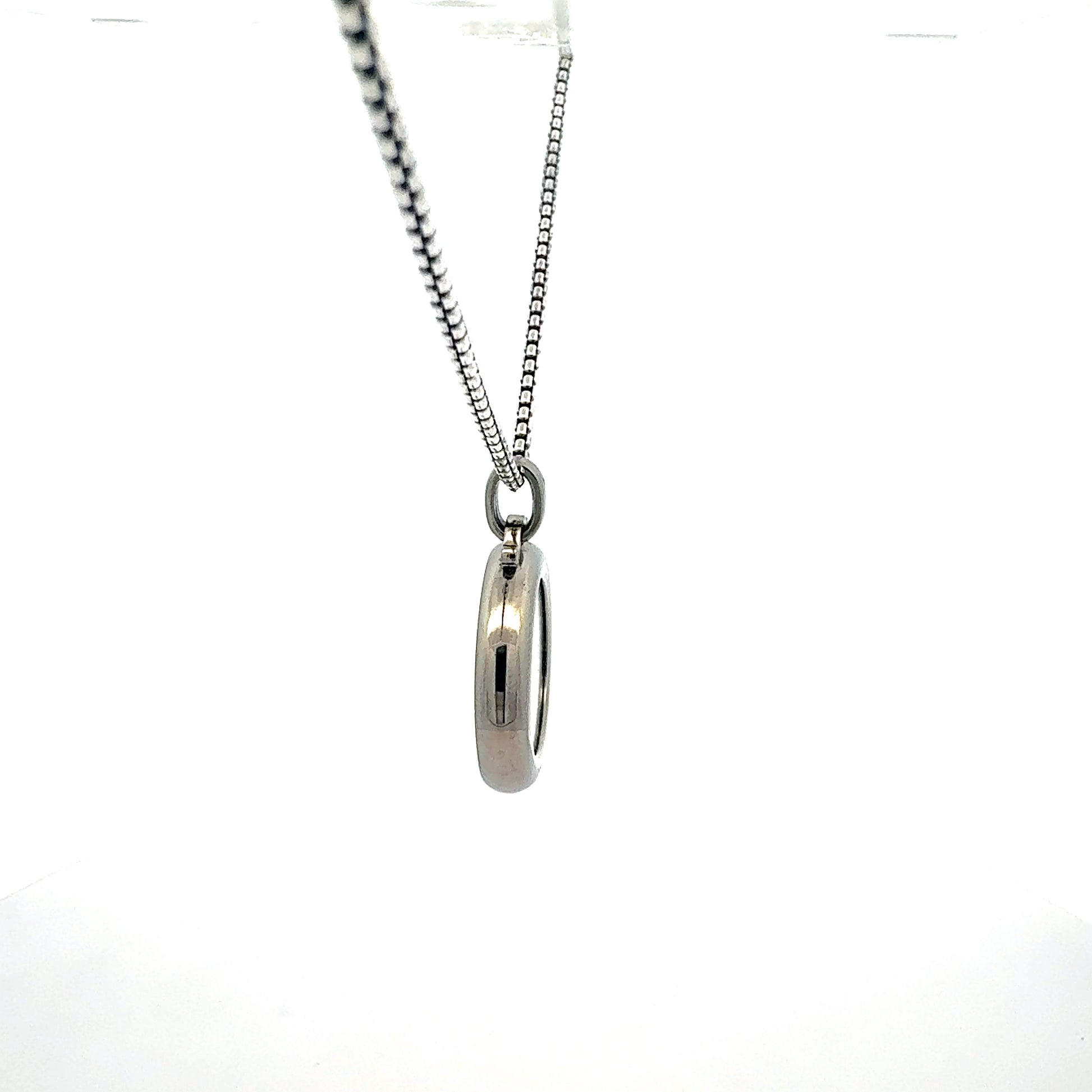 925 Silberkette mit Anhänger - Detailaufnahme der hochwertigen Verarbeitung