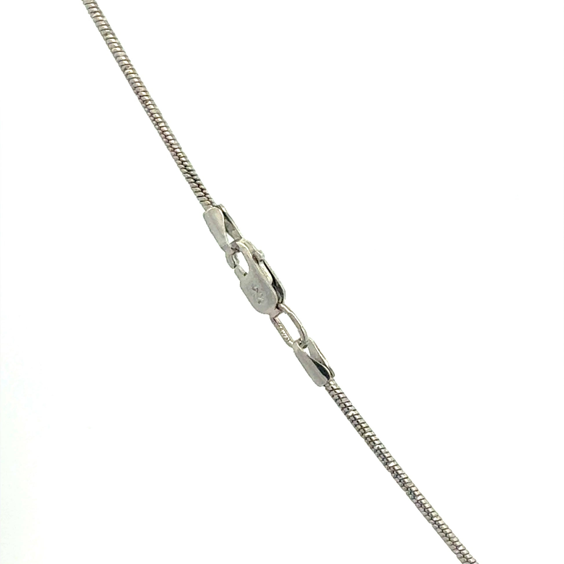Silberkette 925 mit Kreuz-Anhänger - Detailansicht der 45 cm langen Halskette aus Sterlingsilber