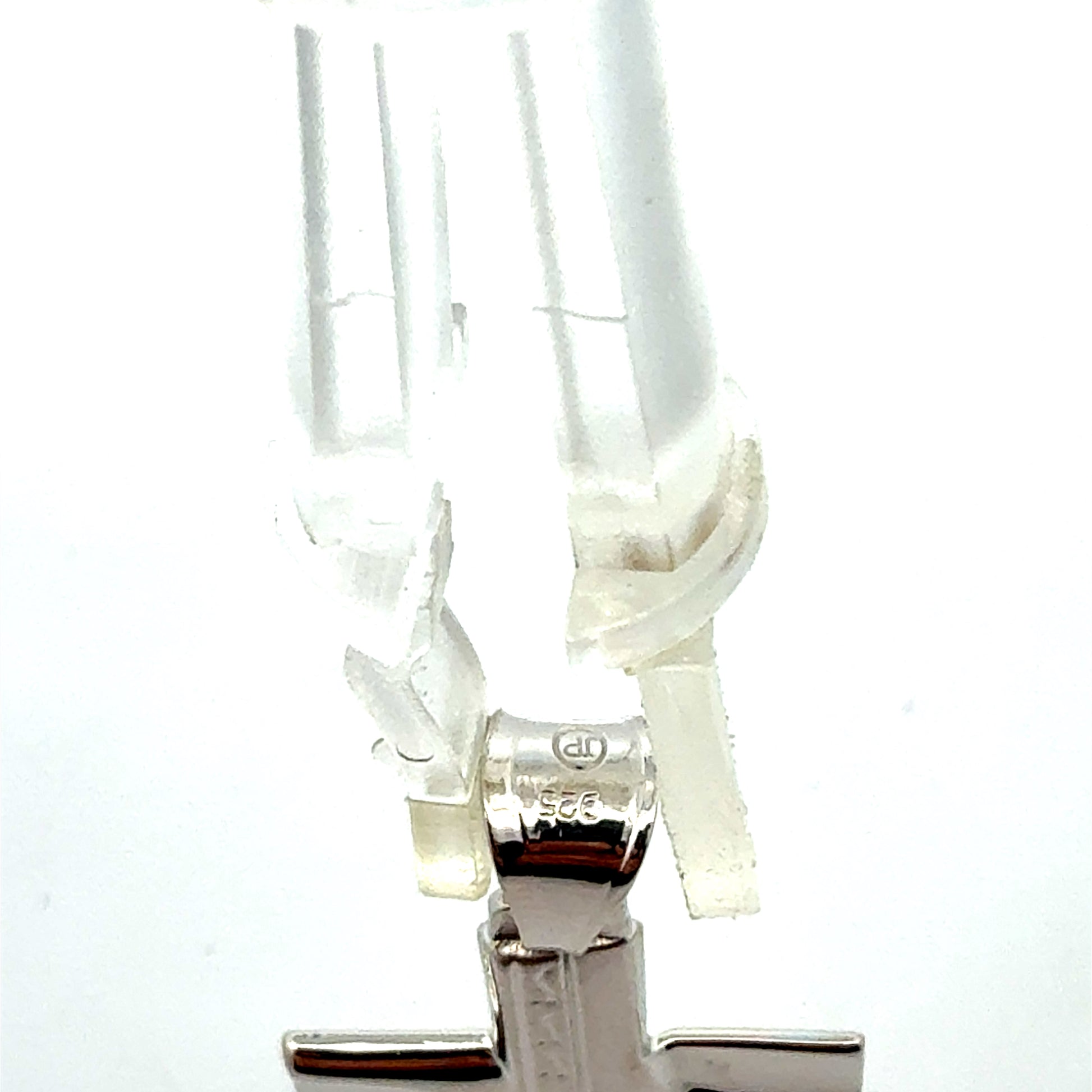 Kreuz Anhänger Silber 925 – Nahaufnahme Detail, Öse & Stempel