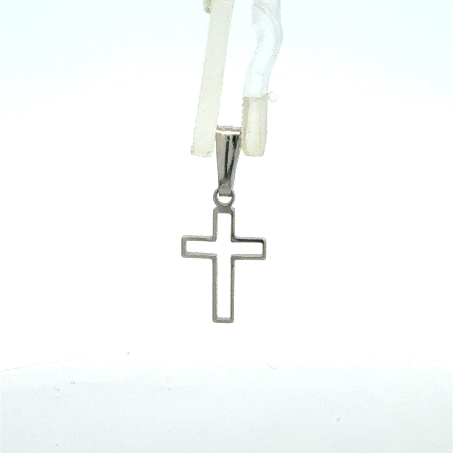 Kreuz Anhänger 925 Silber – Vorderansicht auf weißem Hintergrund