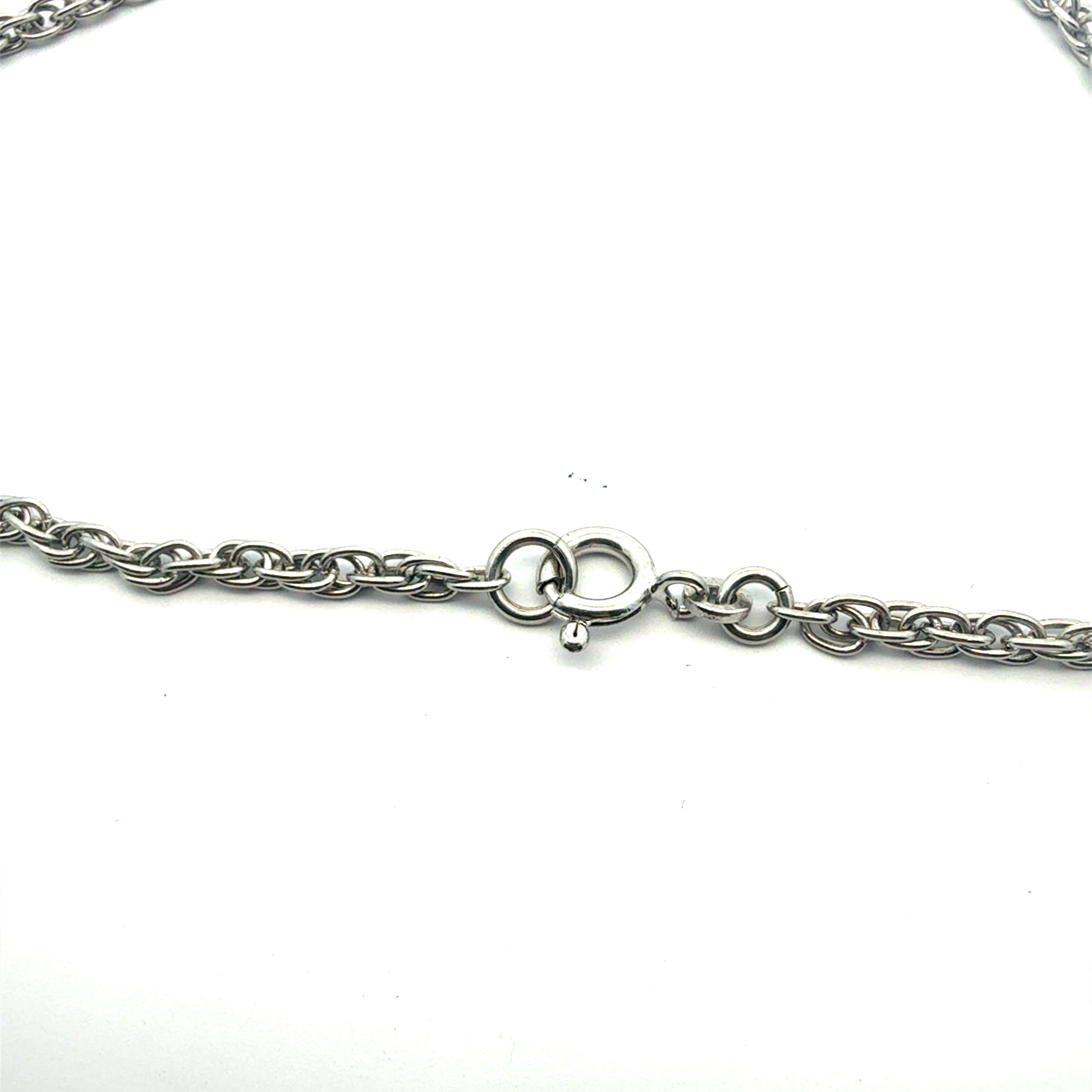 Silberkette 925 Sterling Silber - Nahaufnahme der Kettenstruktur
und Verschluss