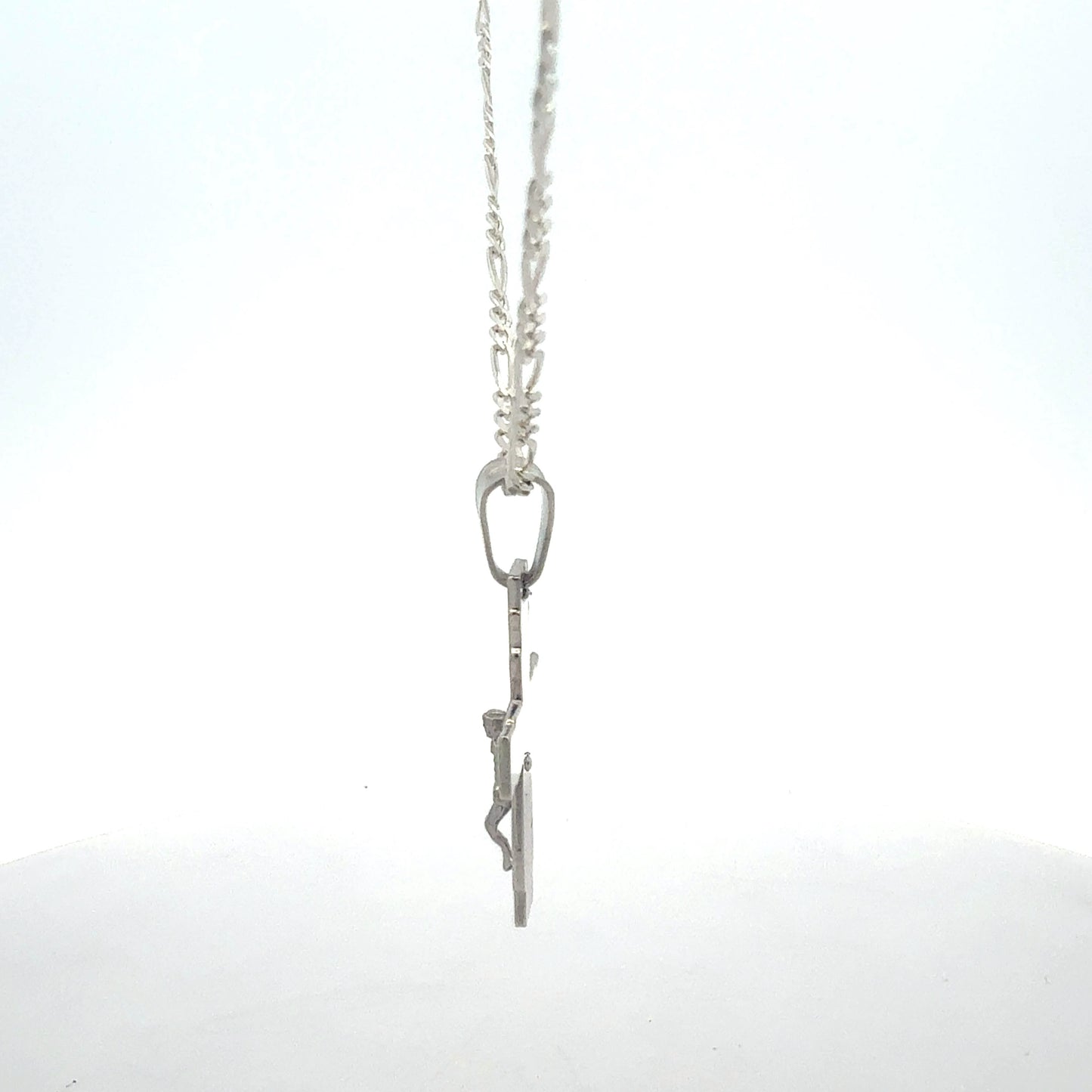 Detailansicht Kreuz-Anhänger Seitenansicht