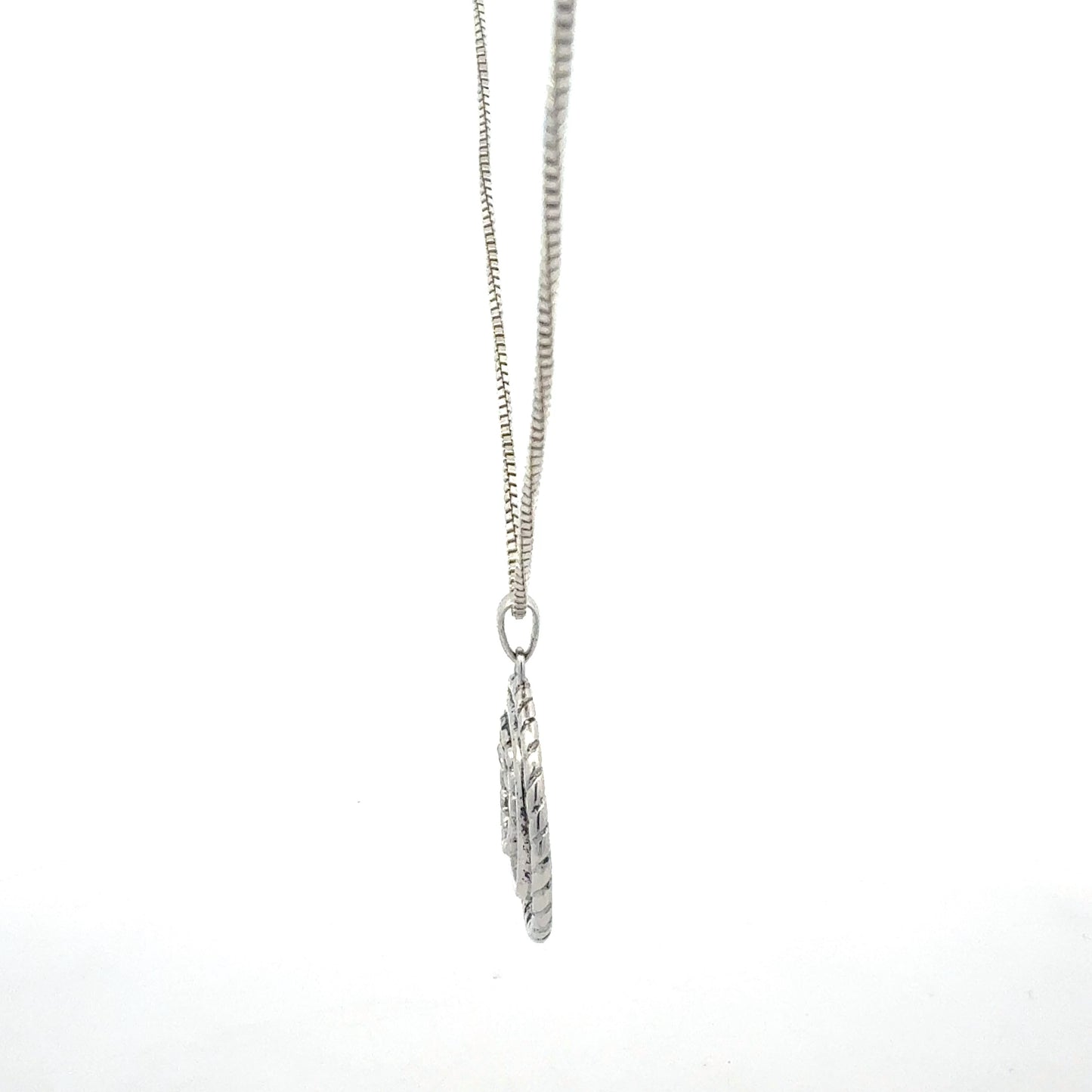 Silberkette mit Zirkonia Anhänger Seitenansicht