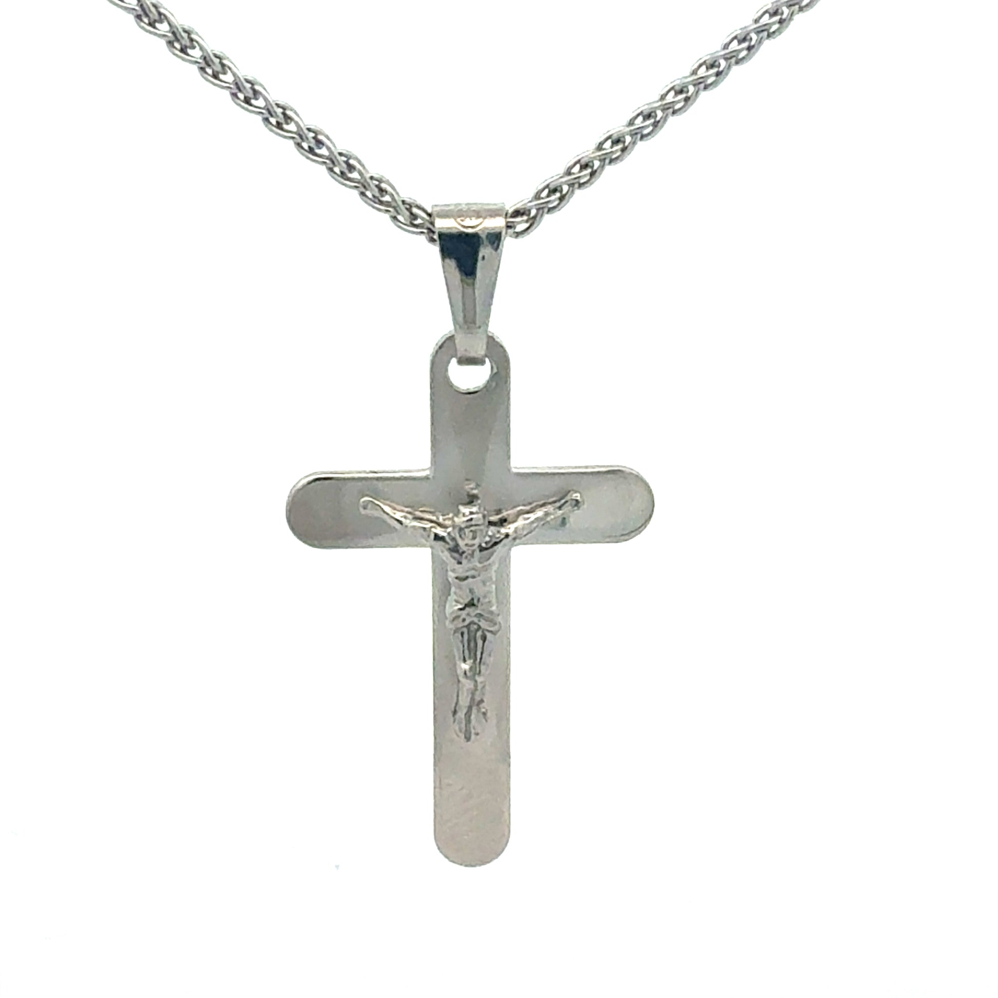 Silberkette 925 mit Kreuz-Anhänger 50cm auf weißem Hintergrund
