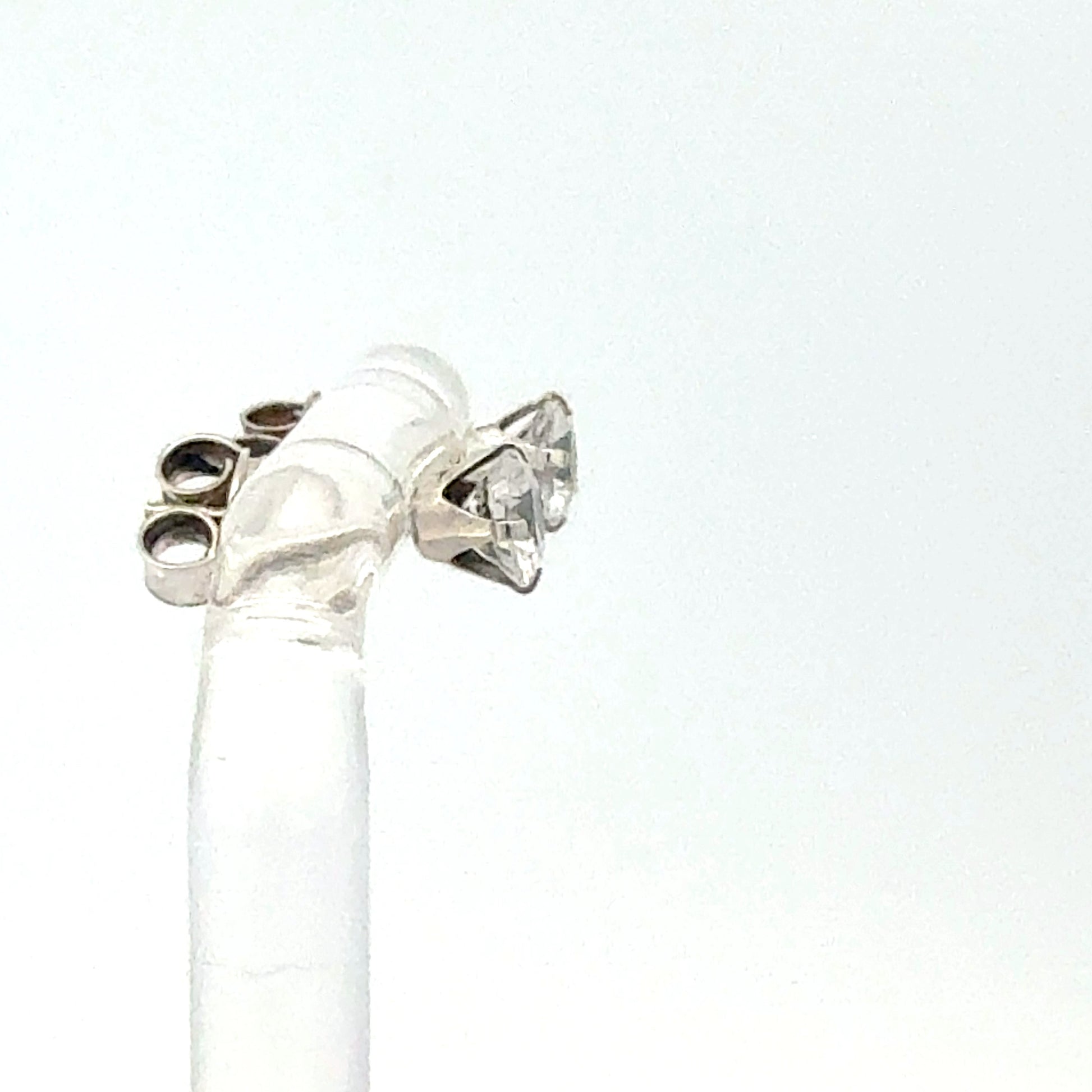 Zirkonia Ohrringe Silber 925 – Nahaufnahme der glänzenden Steine