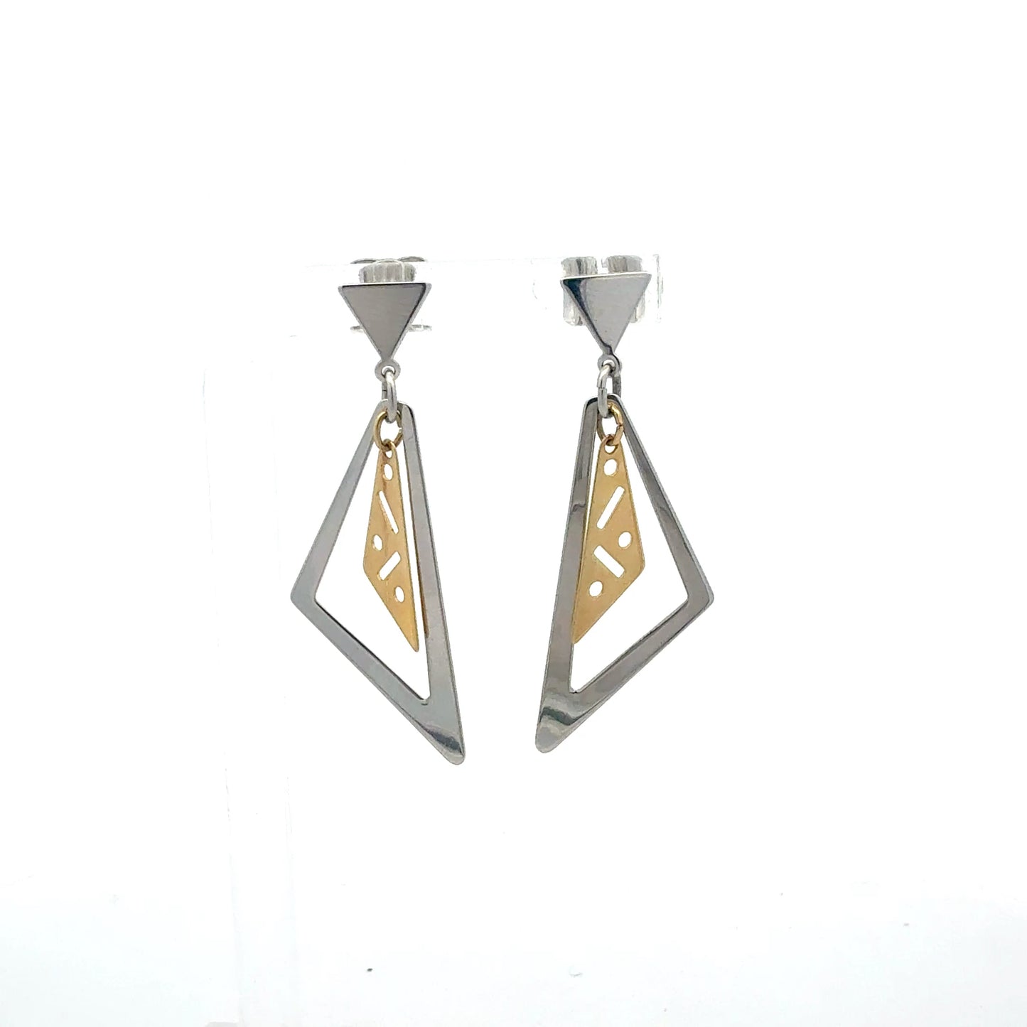 Ohrringe aus Silber 925 halb vergoldet - Frontansicht auf weißem Hintergrund