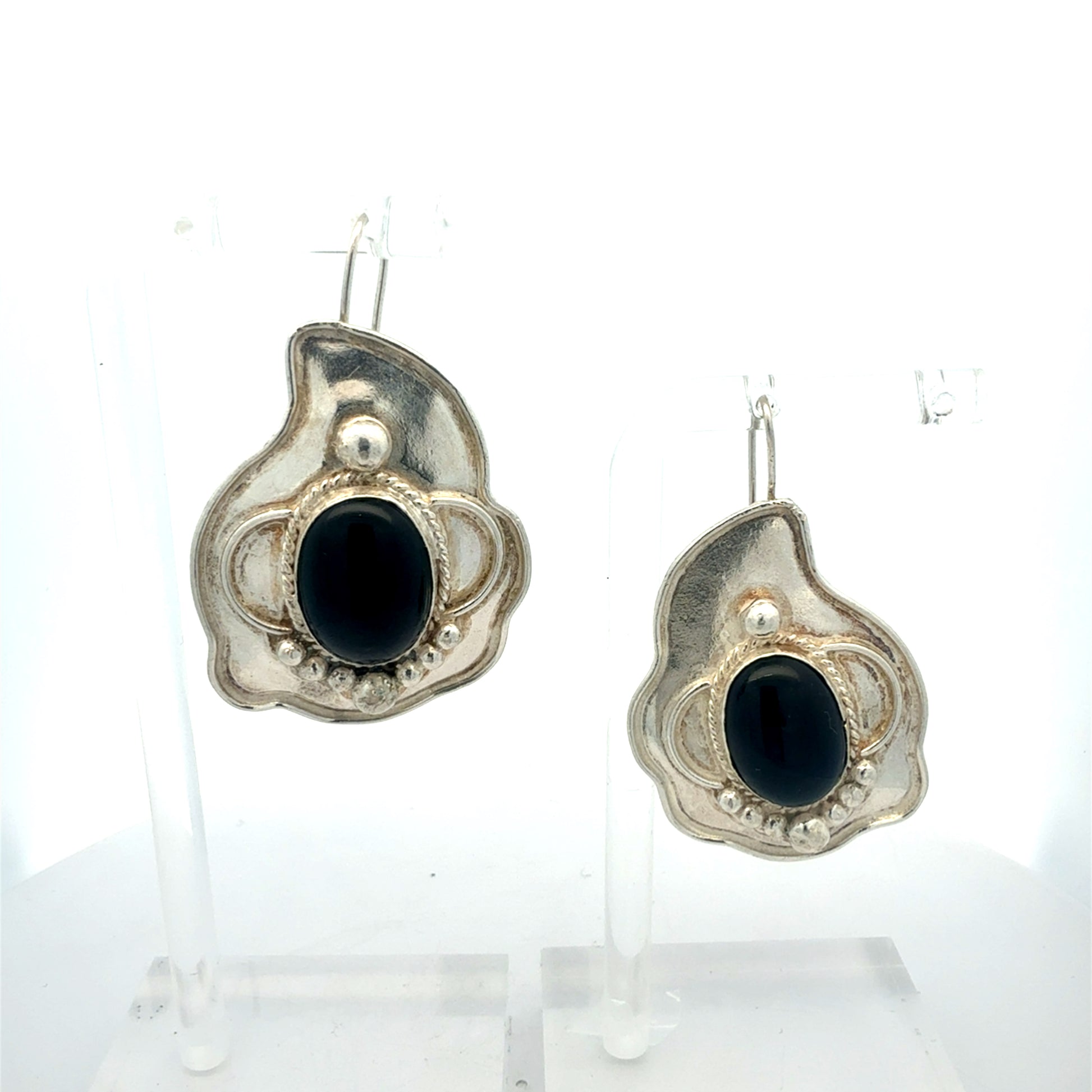 Silber Ohrringe 925 mit schwarzen Onyx-Steinen - Frontansicht

