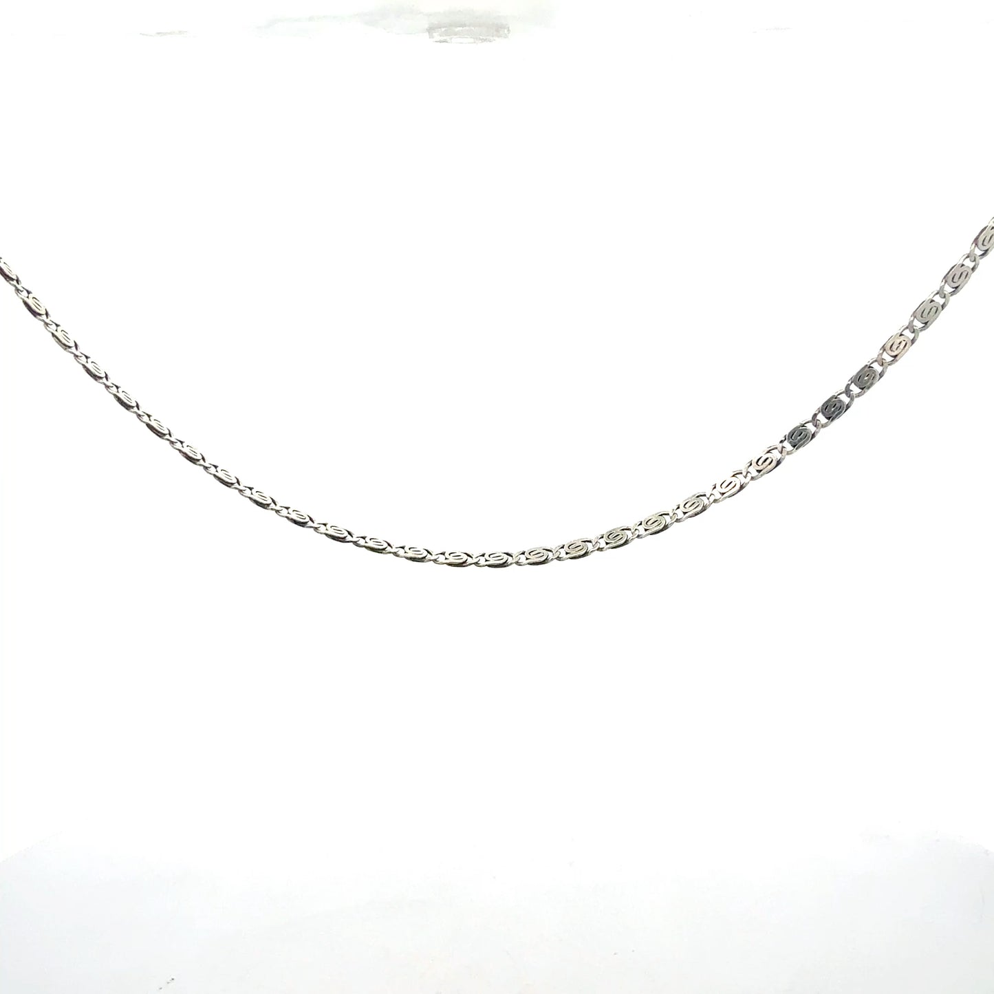 Elegante Silberkette 925 - Seitenansicht der 63 cm langen Kette
