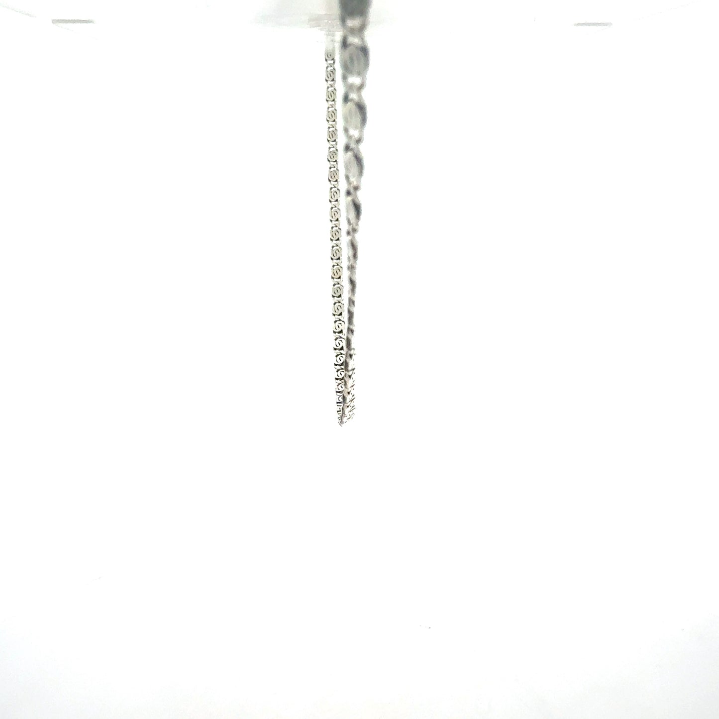 Elegante Silberkette 925 - Seitenansicht der 63 cm langen Kette
