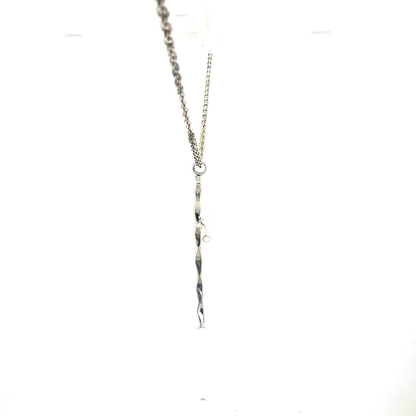 Elegante Silberkette mit Kreuzanhänger 45 cm Seitenansicht