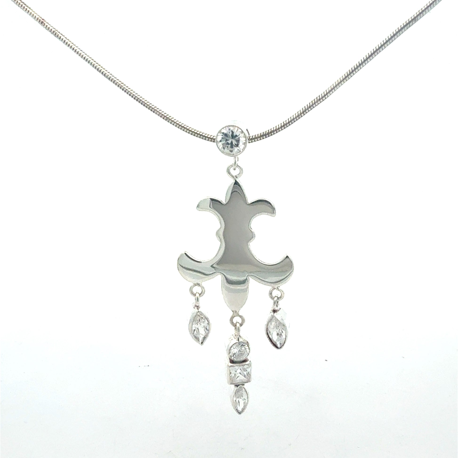 Silberkette 925 mit Zirkonia-Anhänger 44 cm – Frontansicht