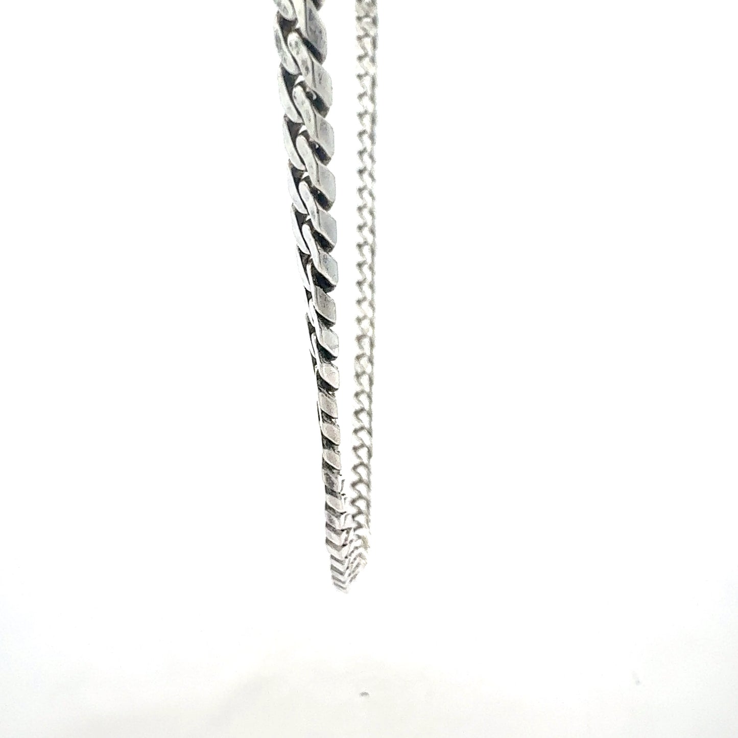 Seitenansicht Panzerkette Silber mit klassischem Glanz