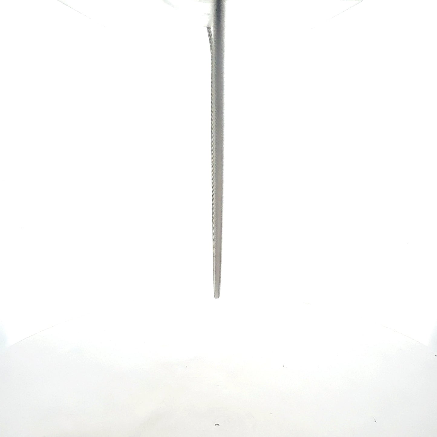 Seitenansicht der Schlangenkette Silber 925, zeigt flexible Struktur und Verarbeitung