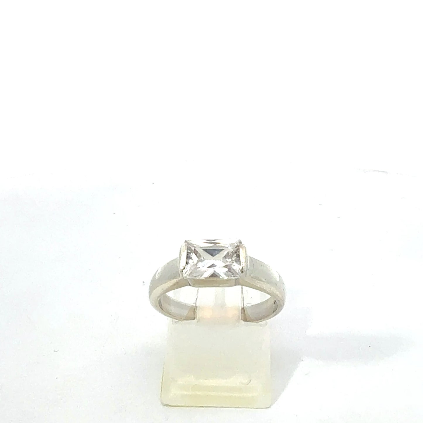 925er Silberring mit Zirkonia, Größe 53, Frontansicht